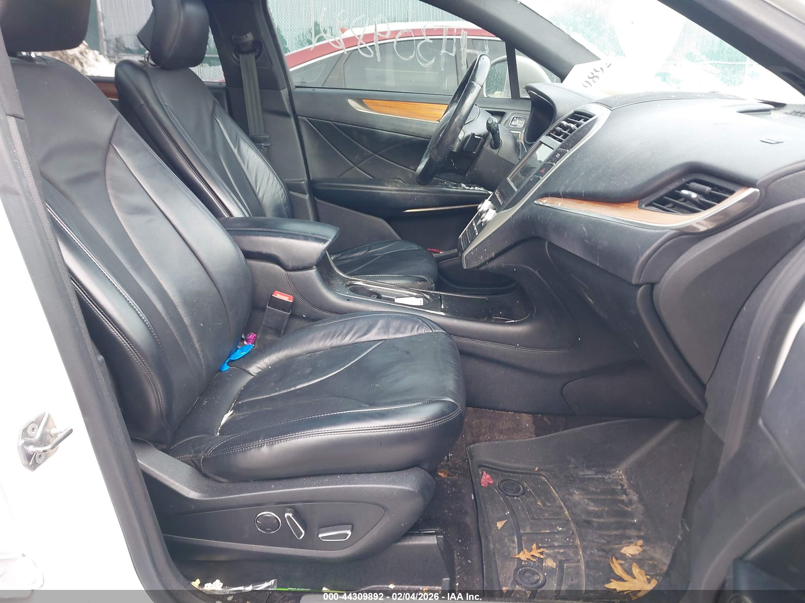 LINCOLN MKC image 5