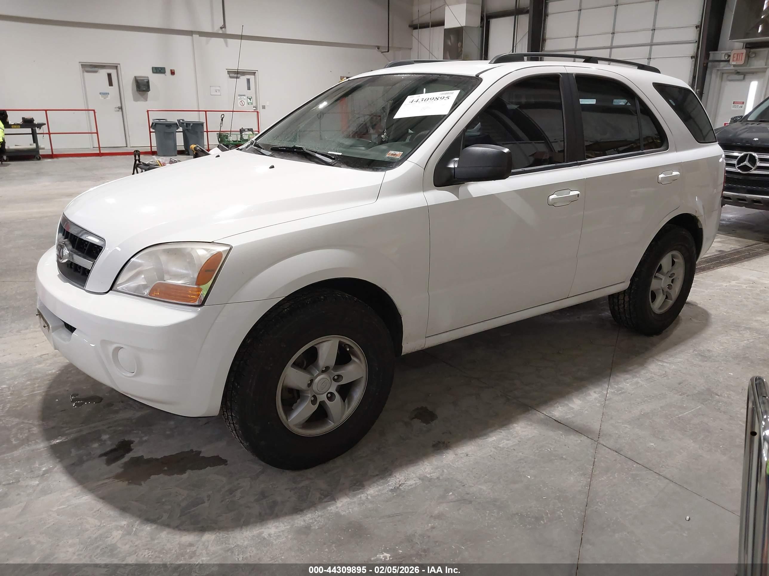 KIA SORENTO image 2