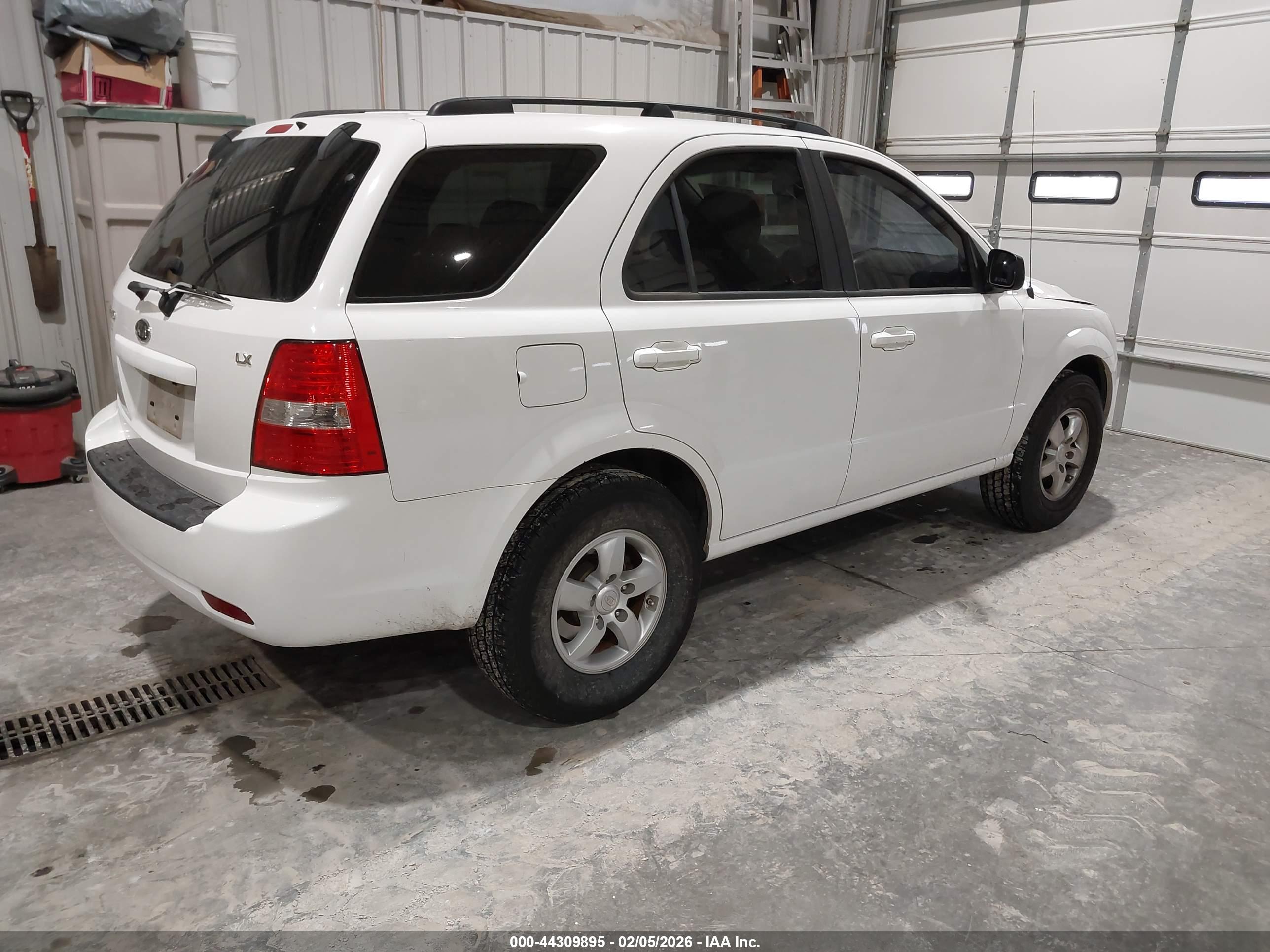 KIA SORENTO image 4