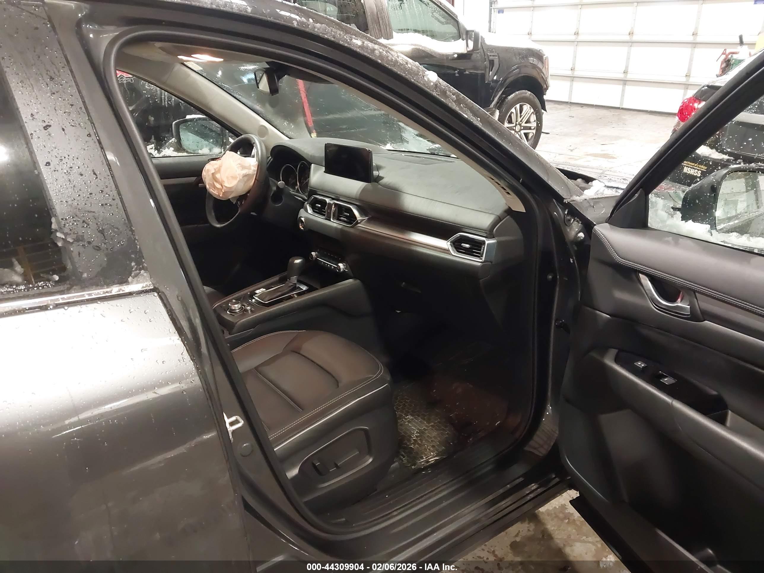 MAZDA CX-5 image 5