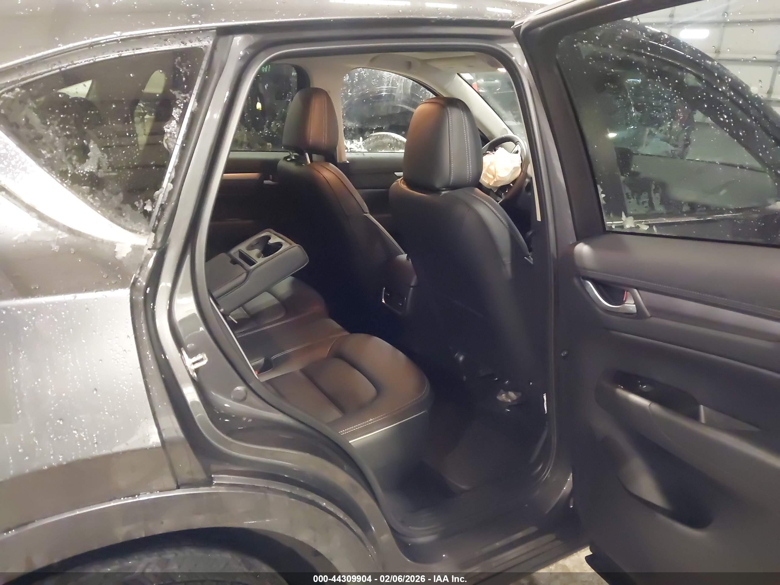 MAZDA CX-5 image 8
