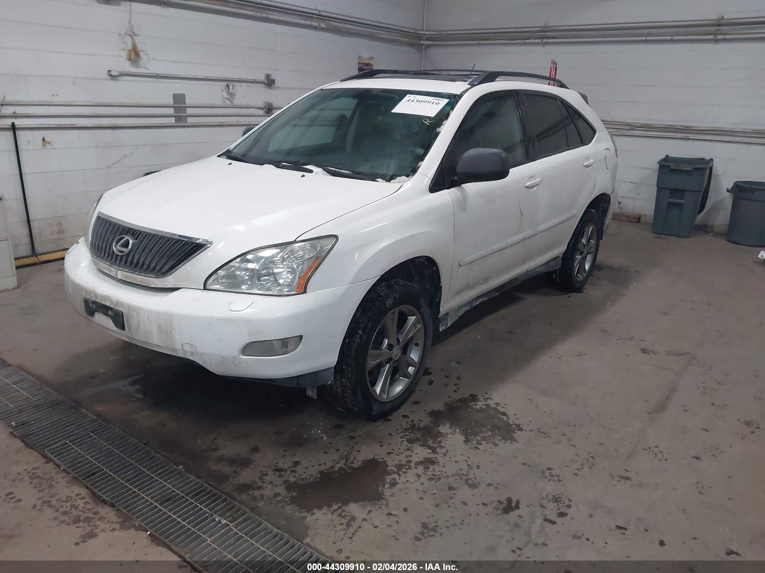 LEXUS RX image 2