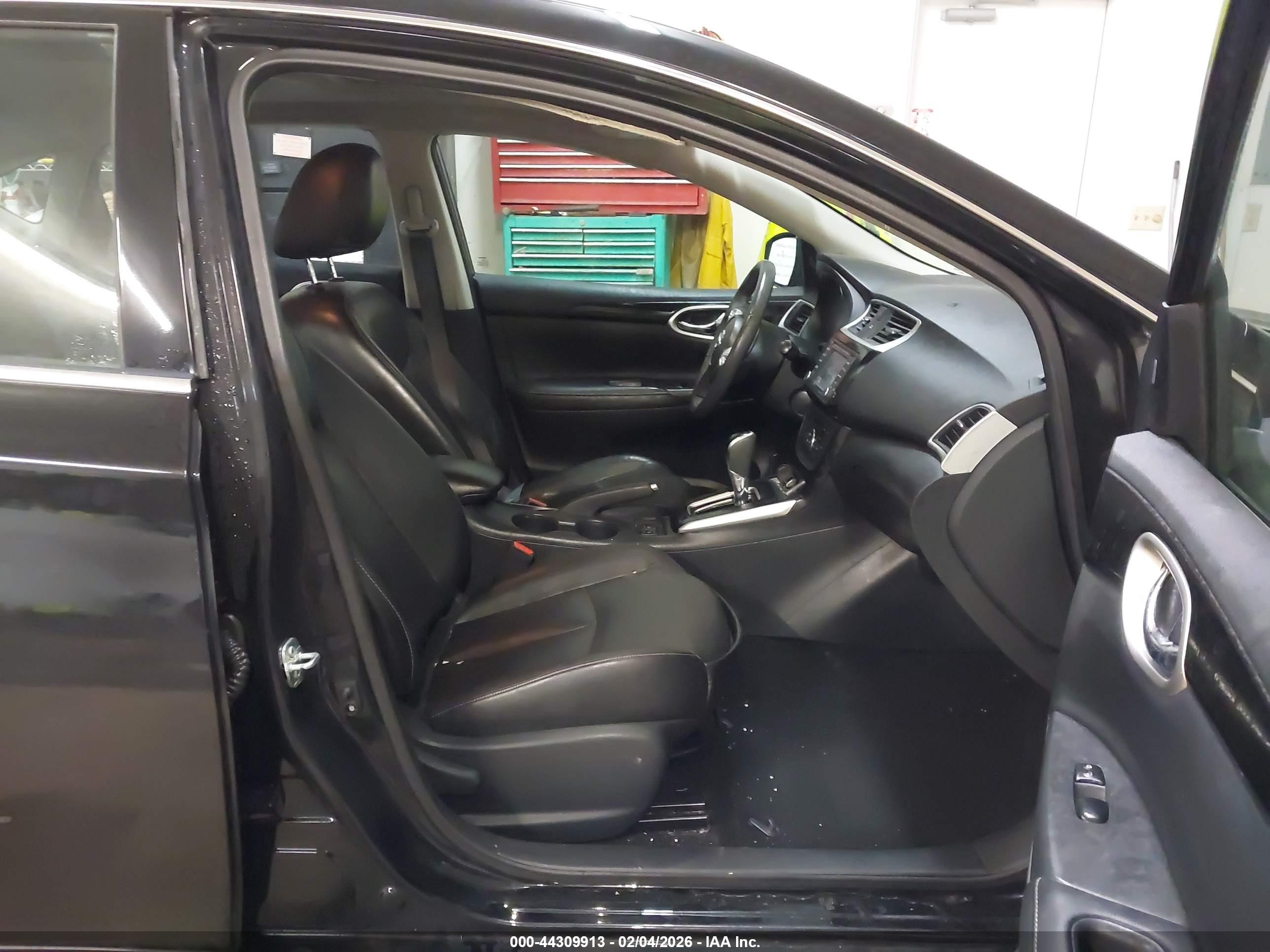 NISSAN SENTRA image 5
