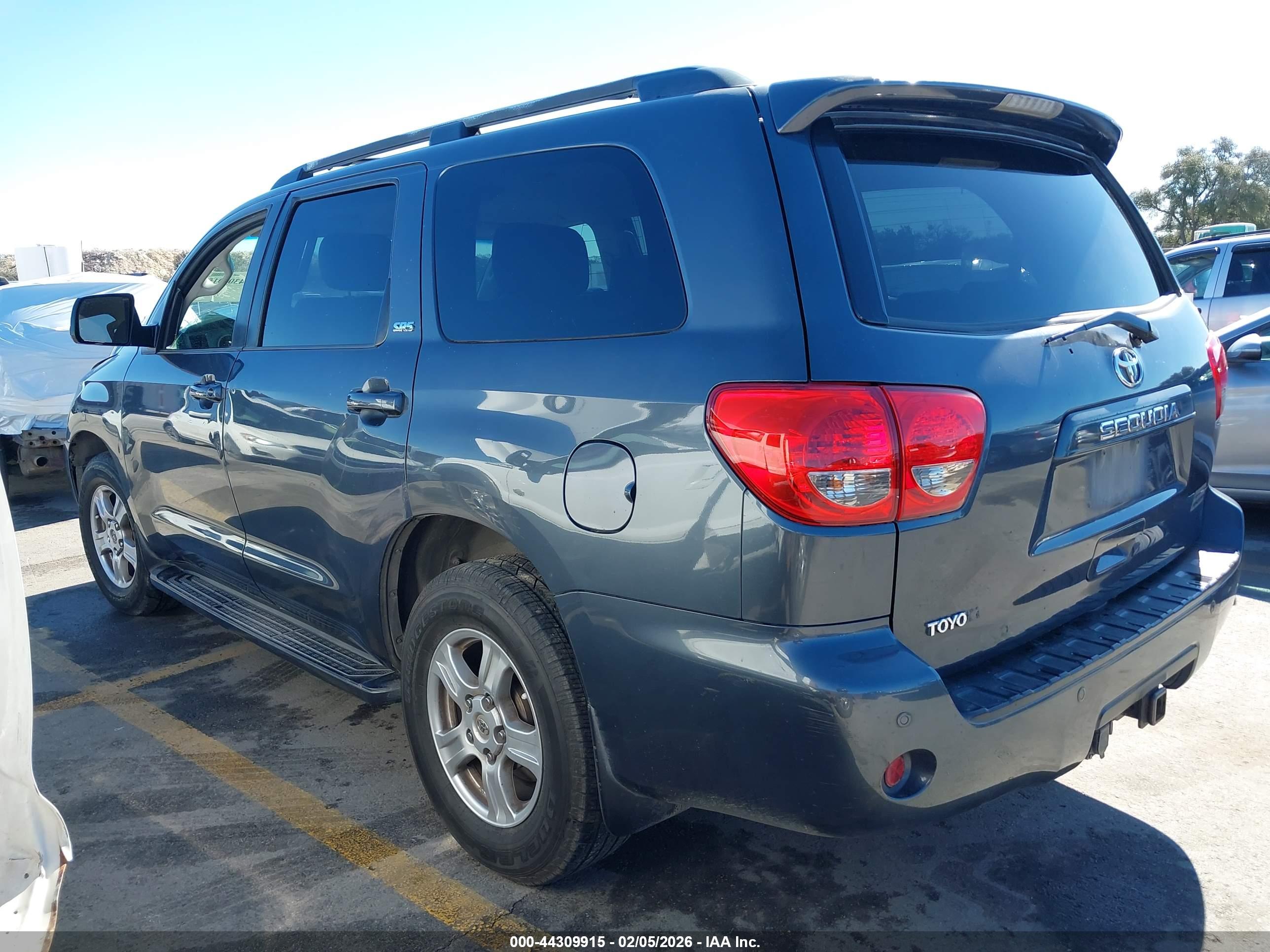 TOYOTA SEQUOIA image 3