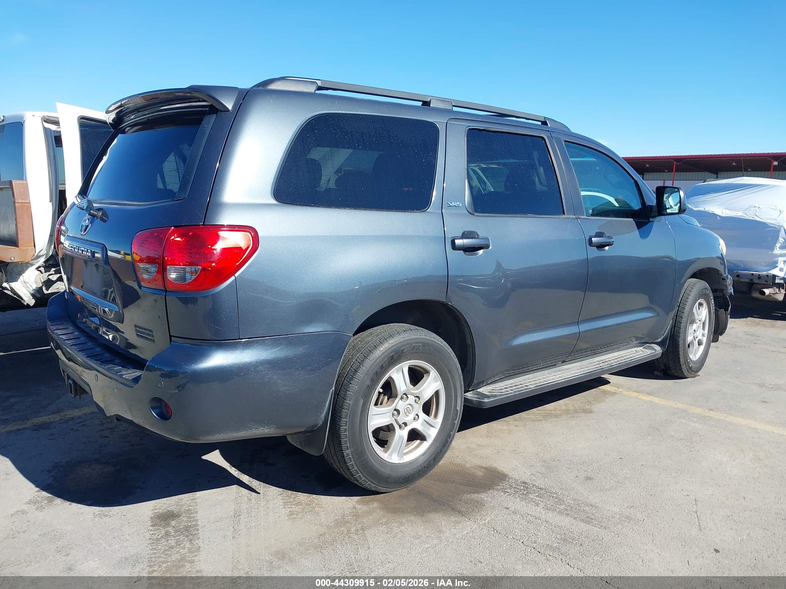 TOYOTA SEQUOIA image 4