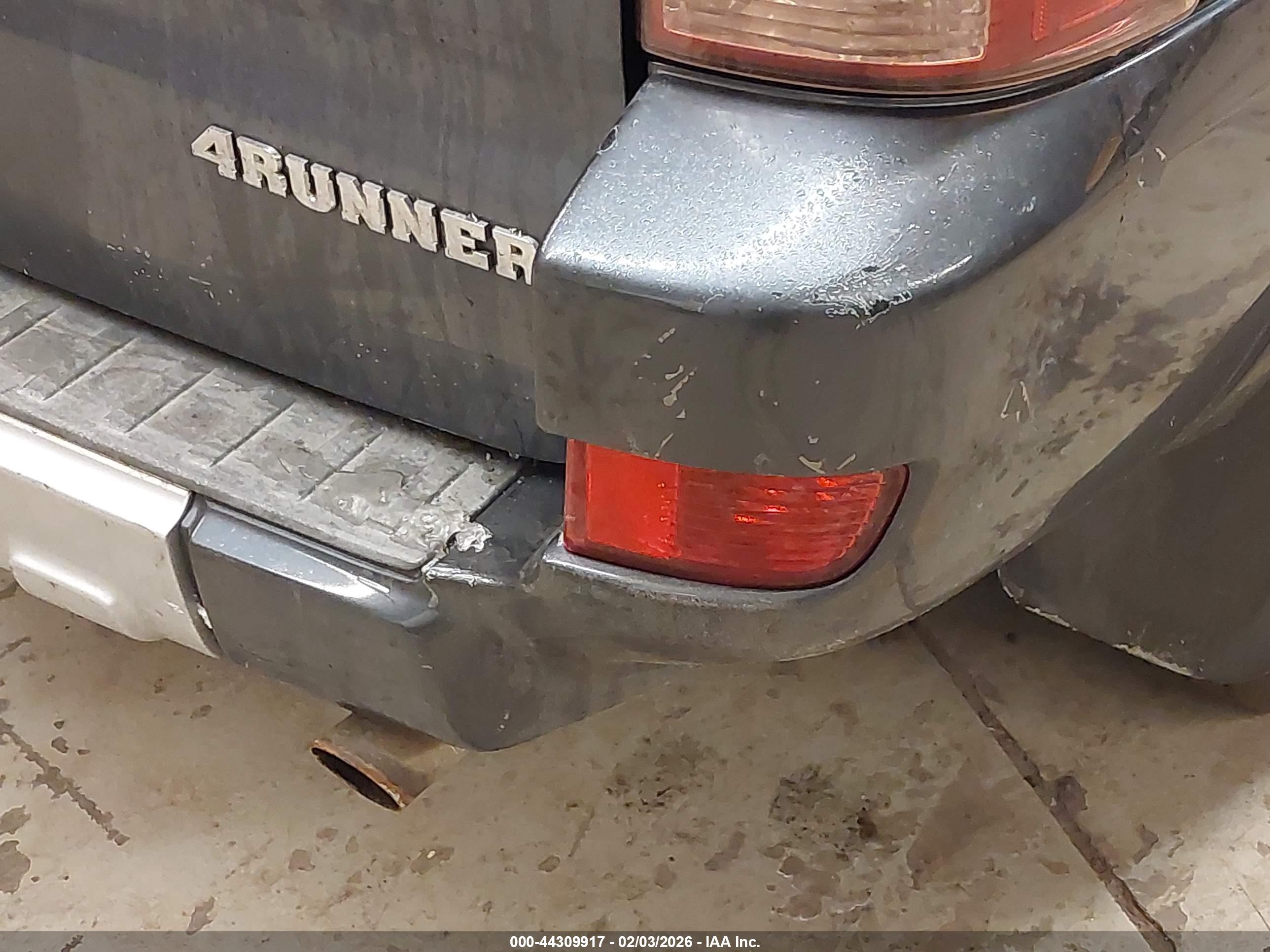 TOYOTA 4RUNNER image 6