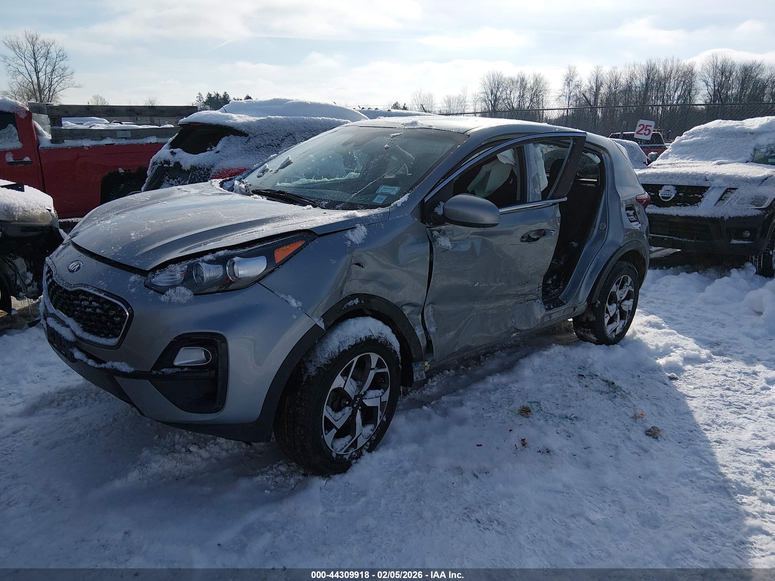 KIA SPORTAGE image 2
