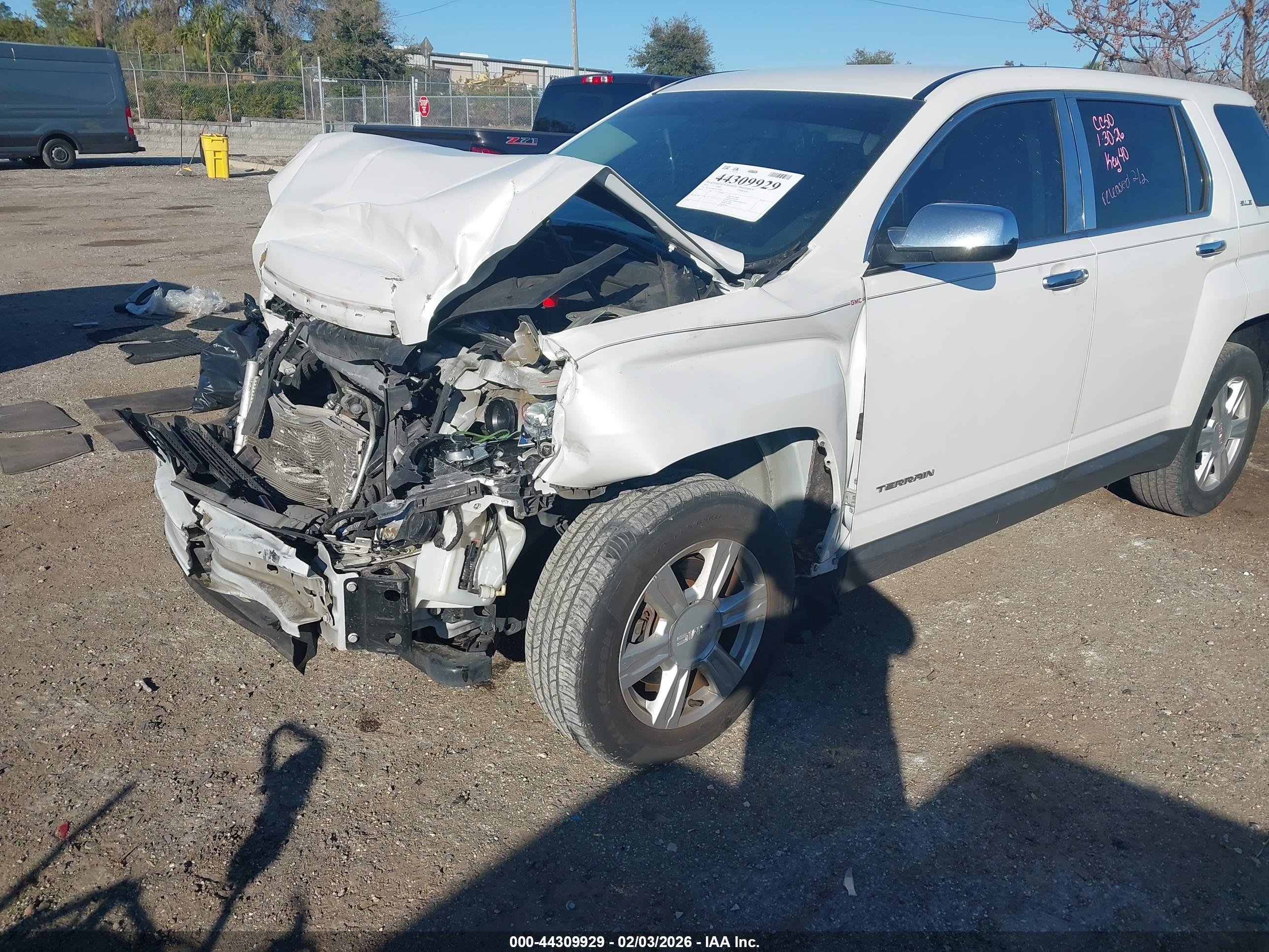 GMC TERRAIN image 6