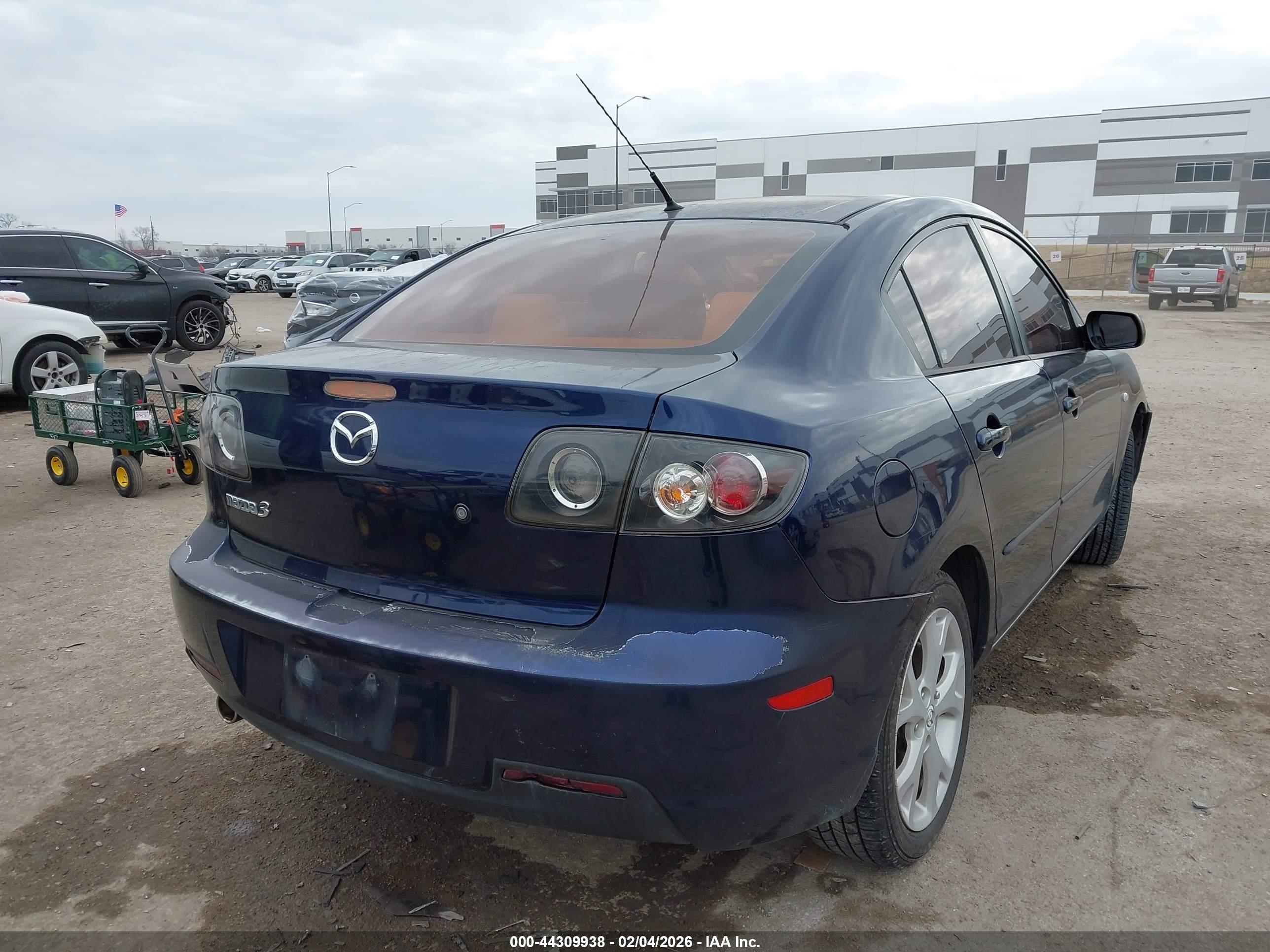 MAZDA MAZDA3 image 4