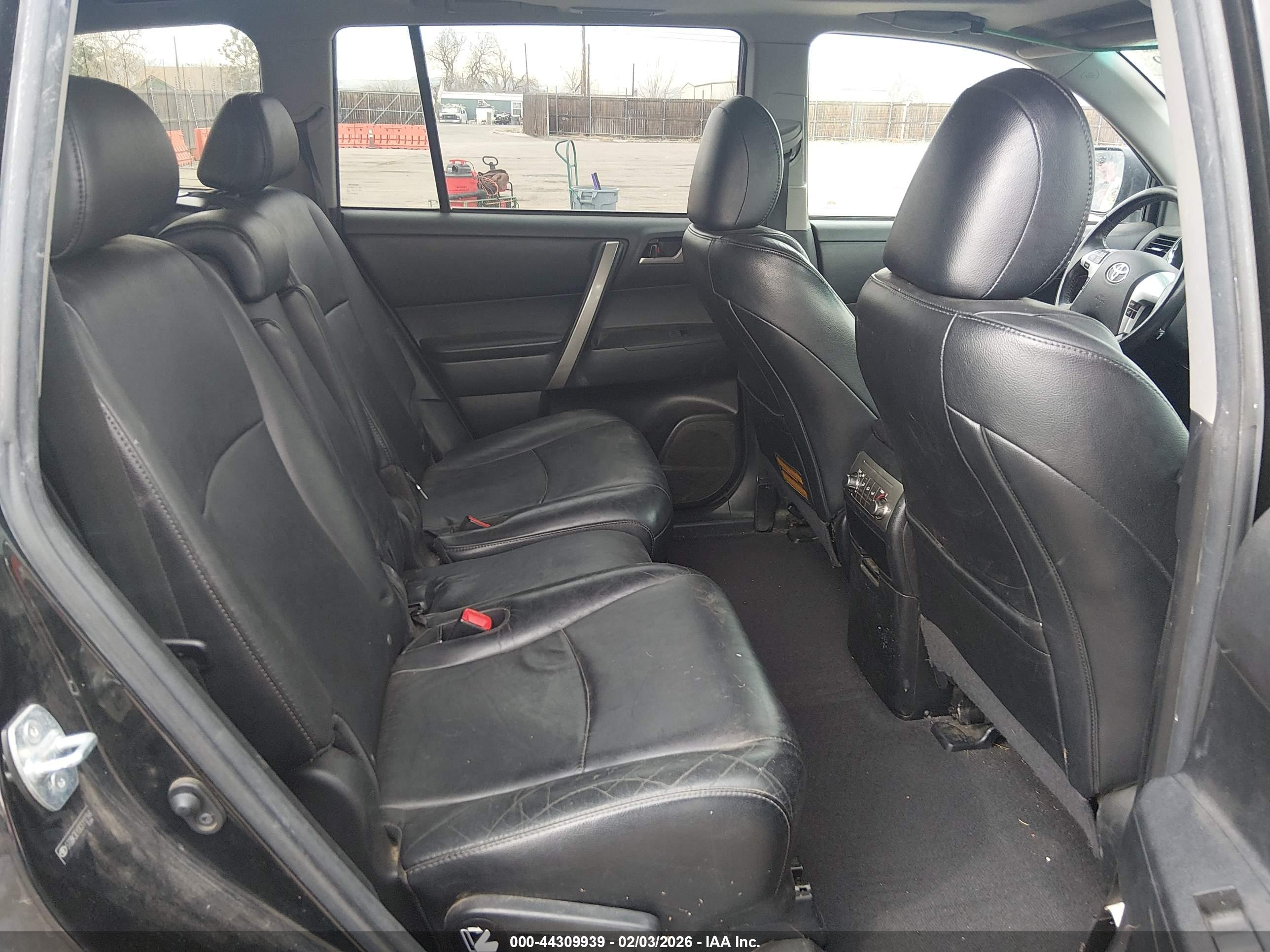 TOYOTA HIGHLANDER image 8
