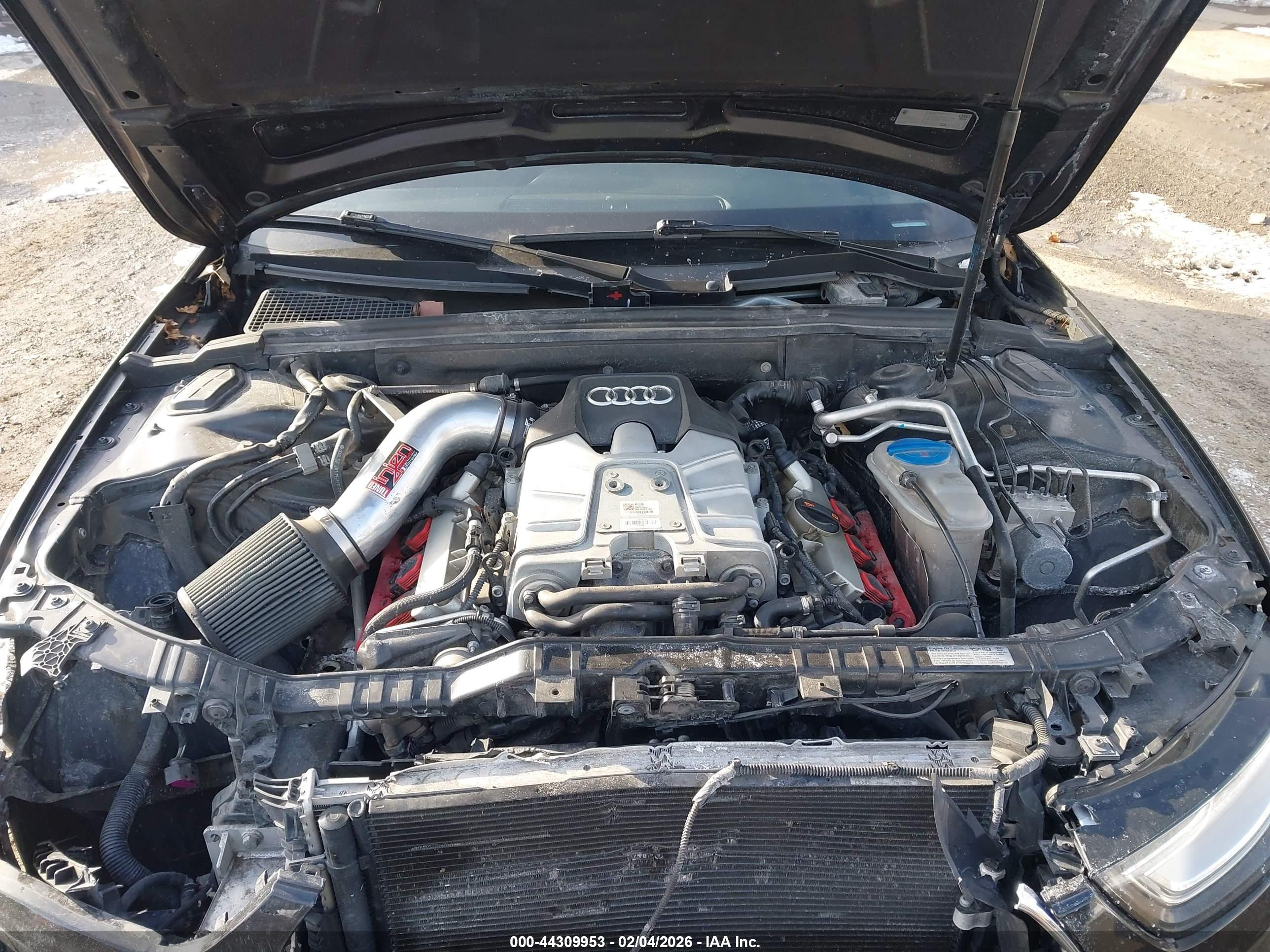 AUDI S4 image 10