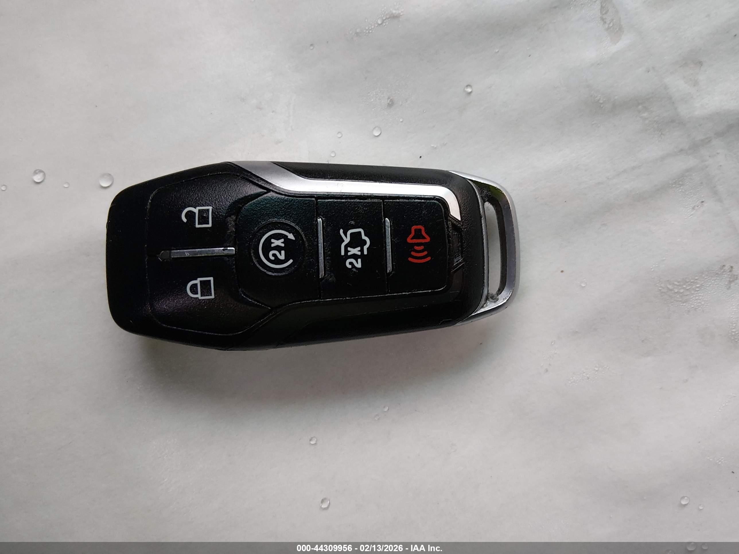 FORD EXPLORER image 11