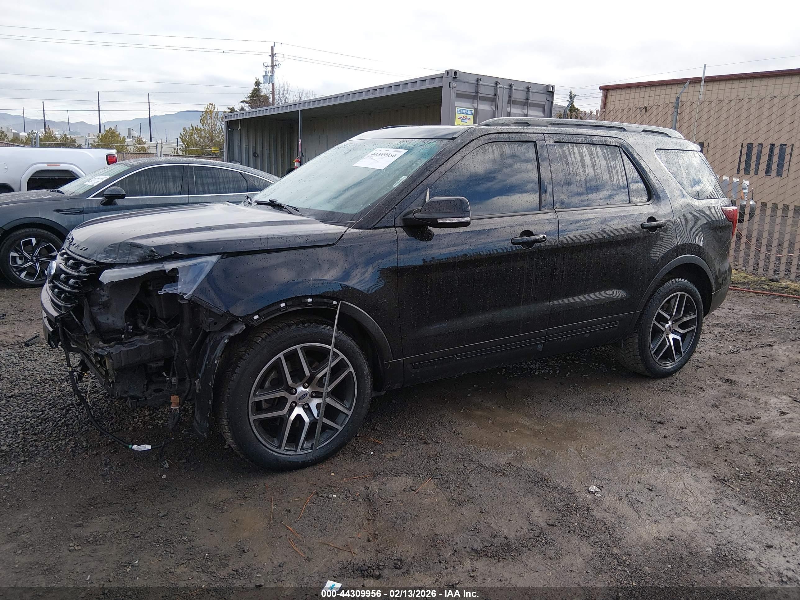 FORD EXPLORER image 2
