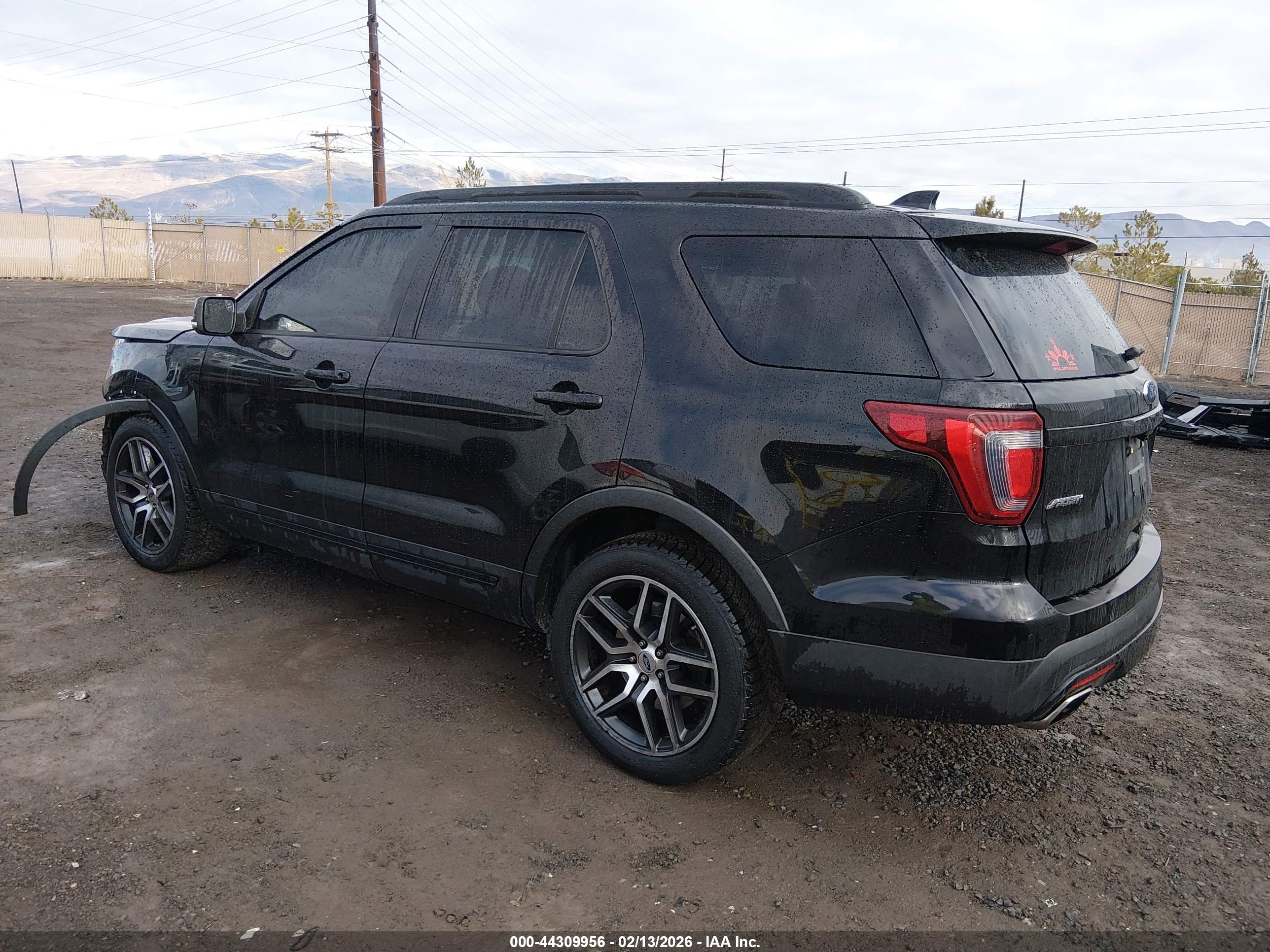 FORD EXPLORER image 3