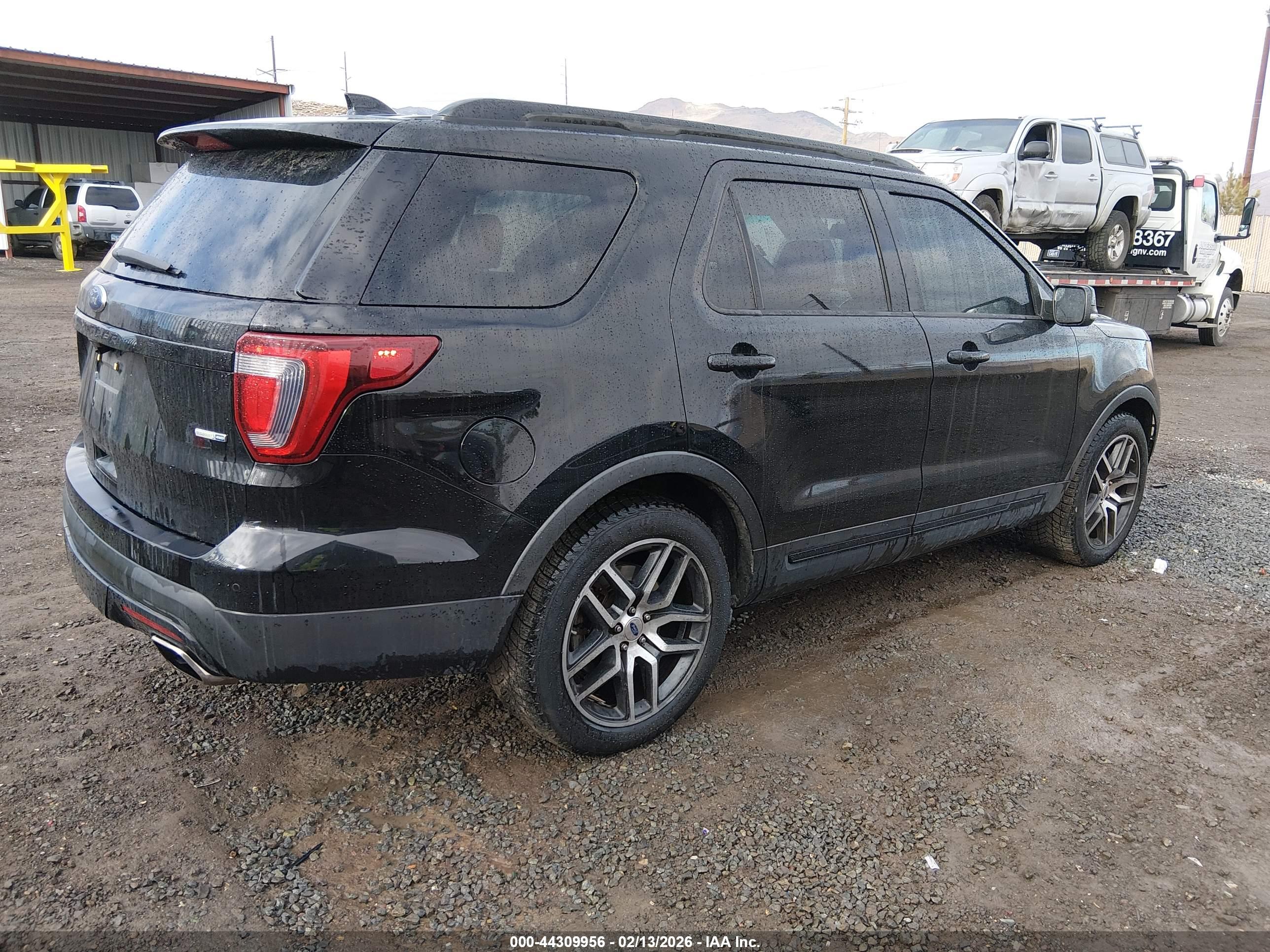 FORD EXPLORER image 4