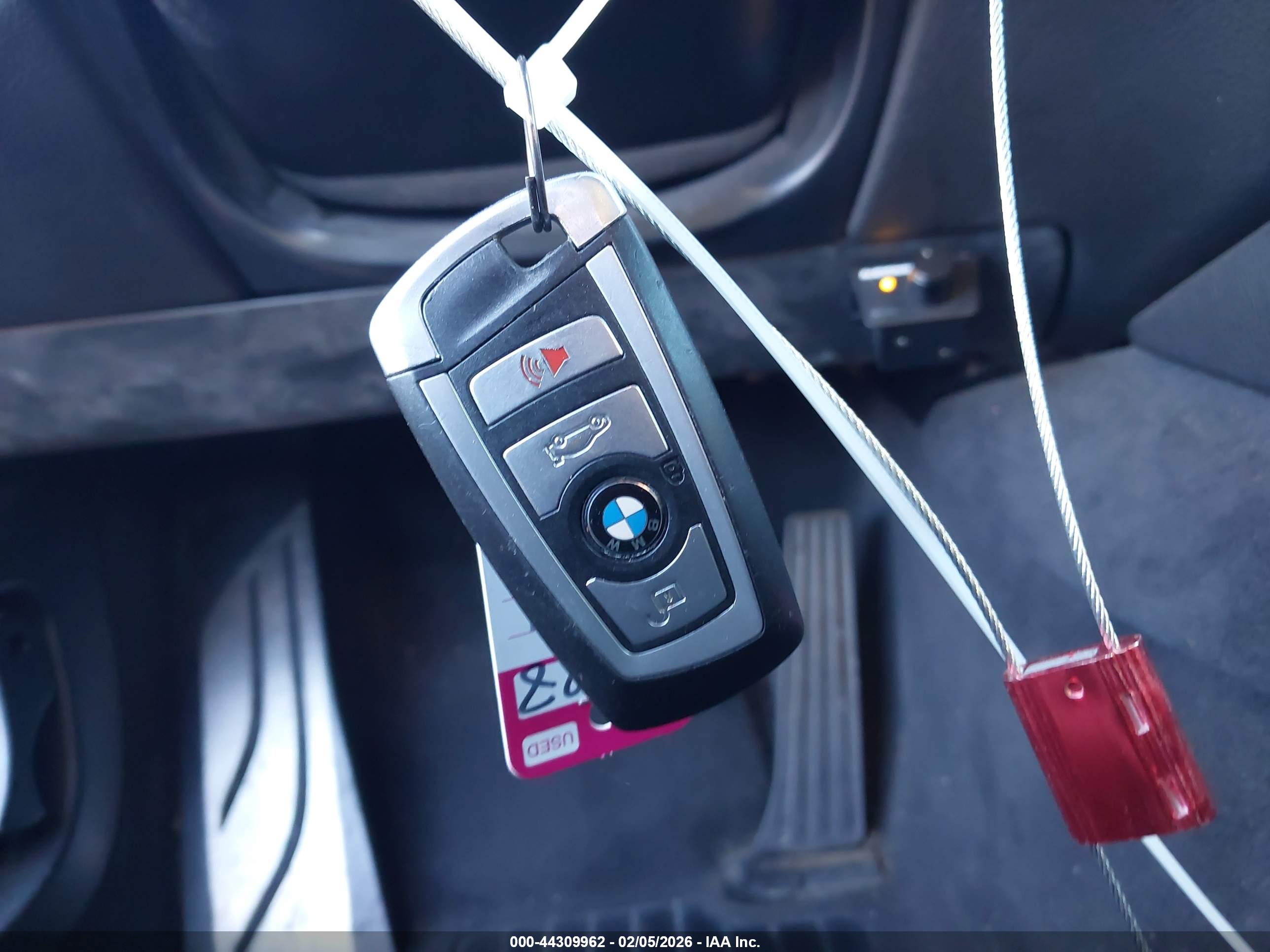 BMW 650I image 11