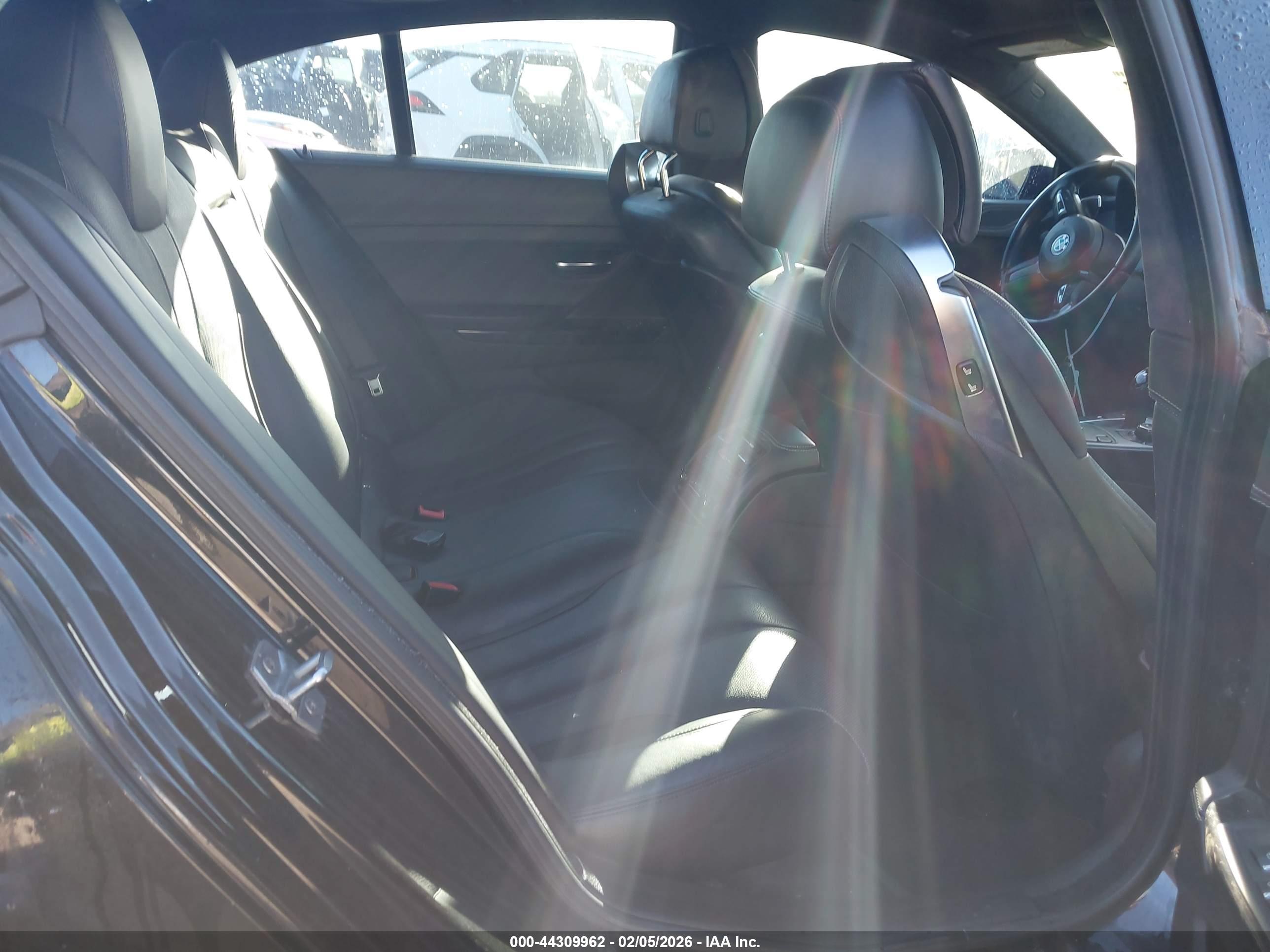 BMW 650I image 8