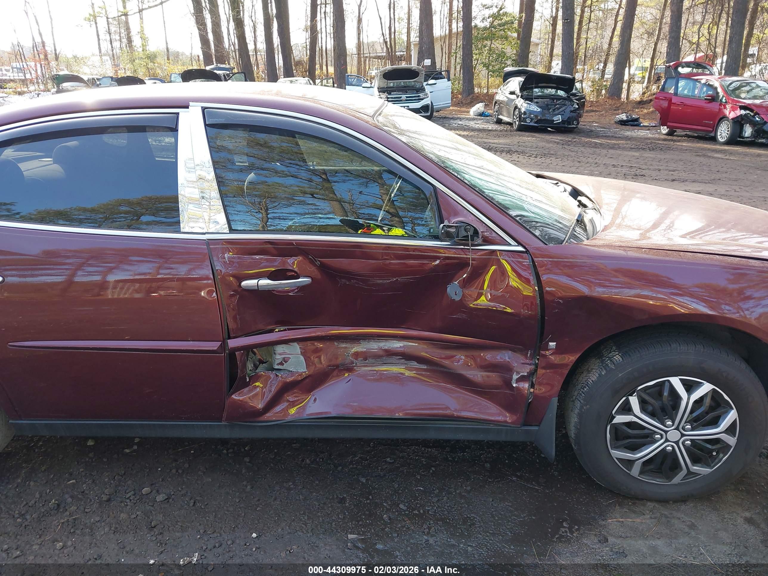 BUICK LACROSSE image 6