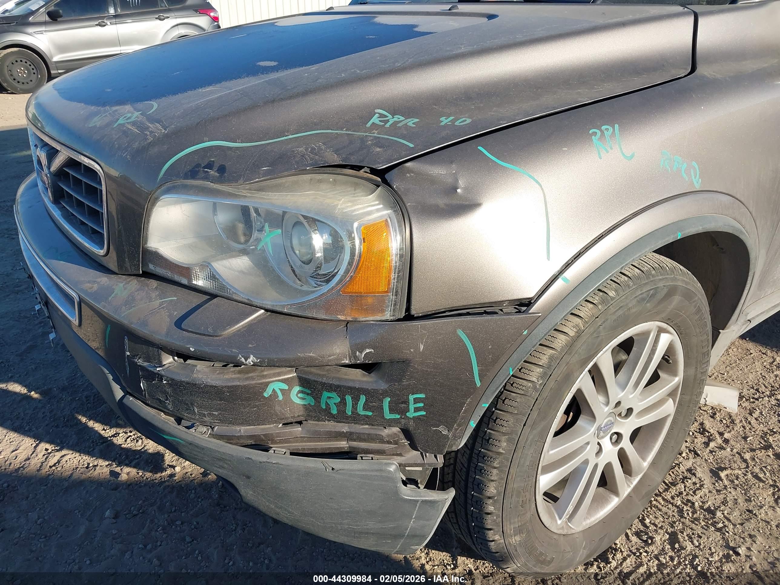 VOLVO XC90 image 6