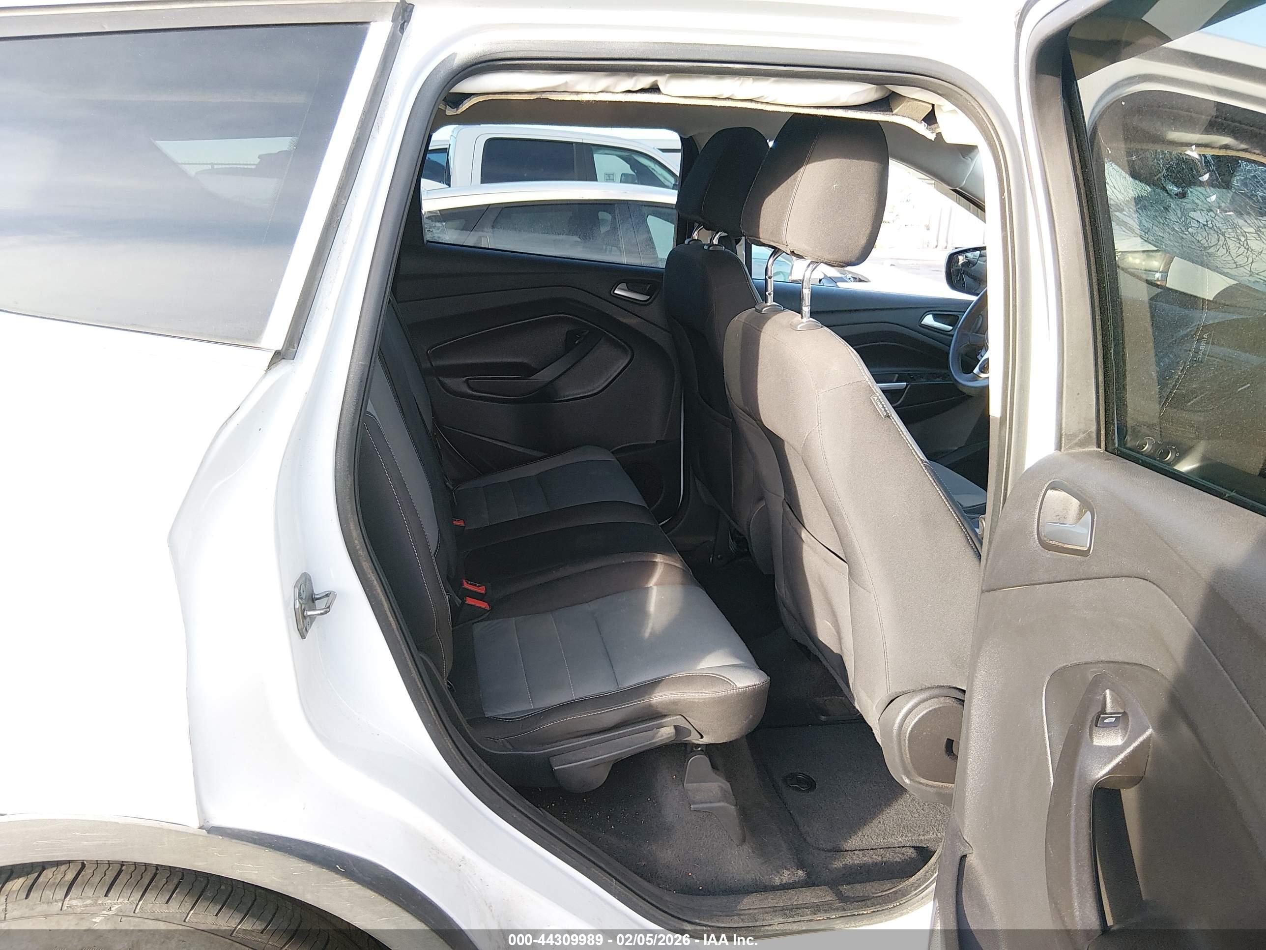 FORD ESCAPE image 8