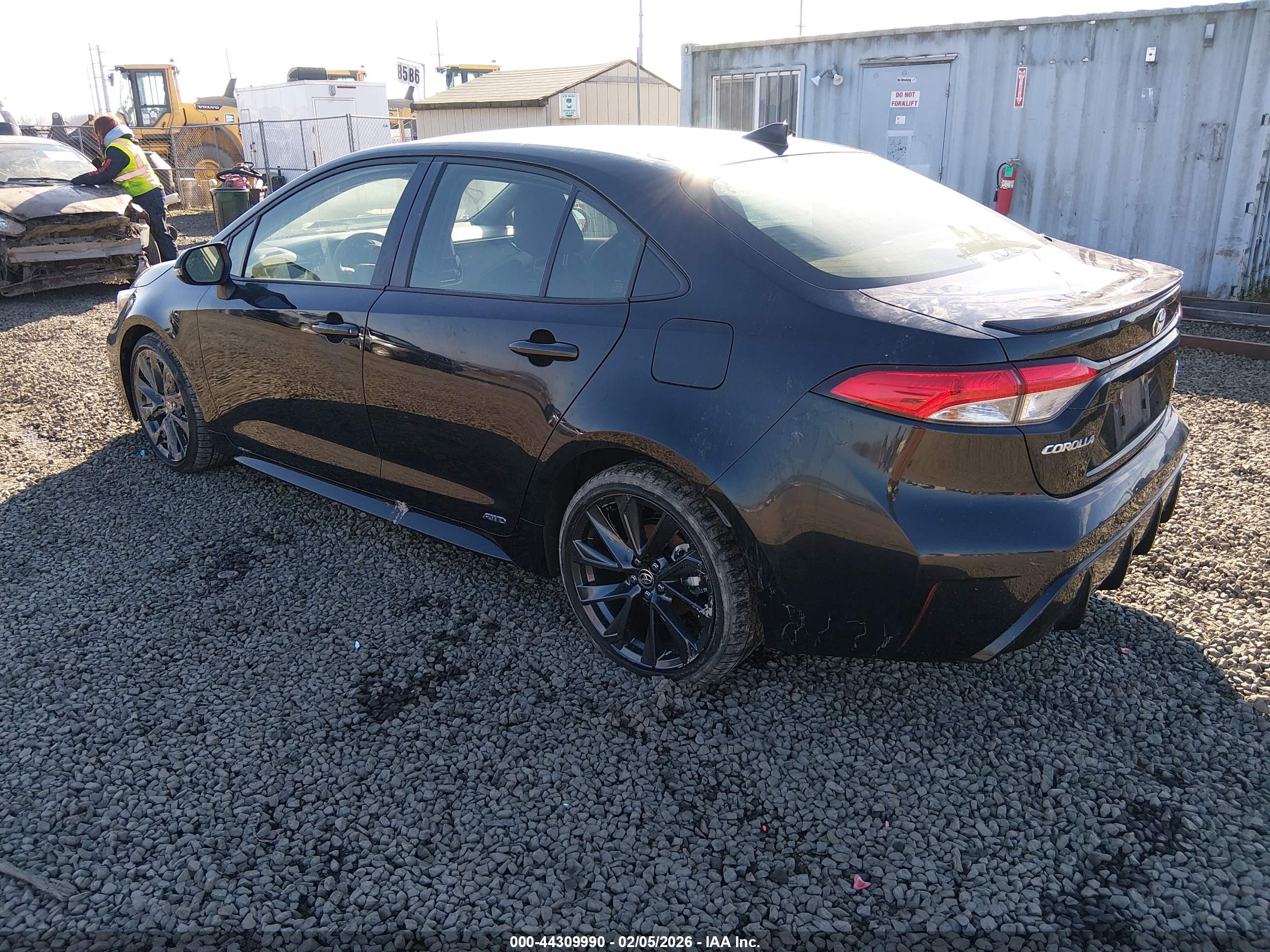 TOYOTA COROLLA image 3