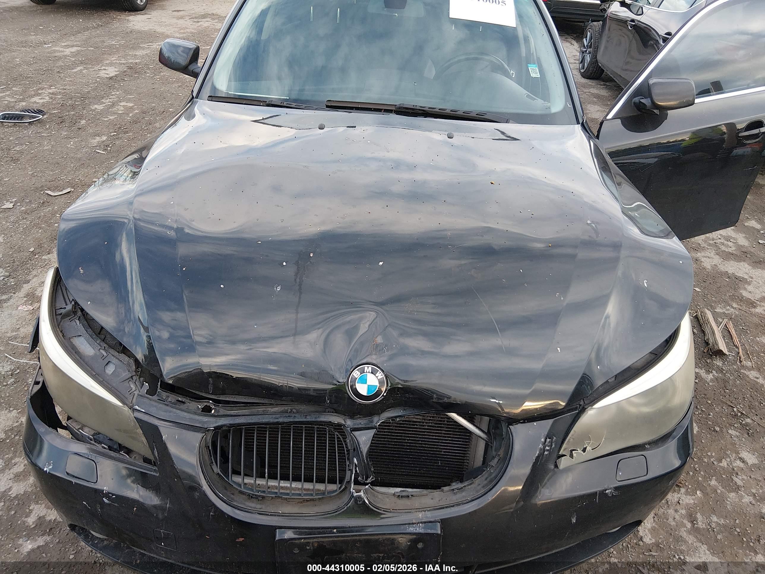 BMW 525I image 10