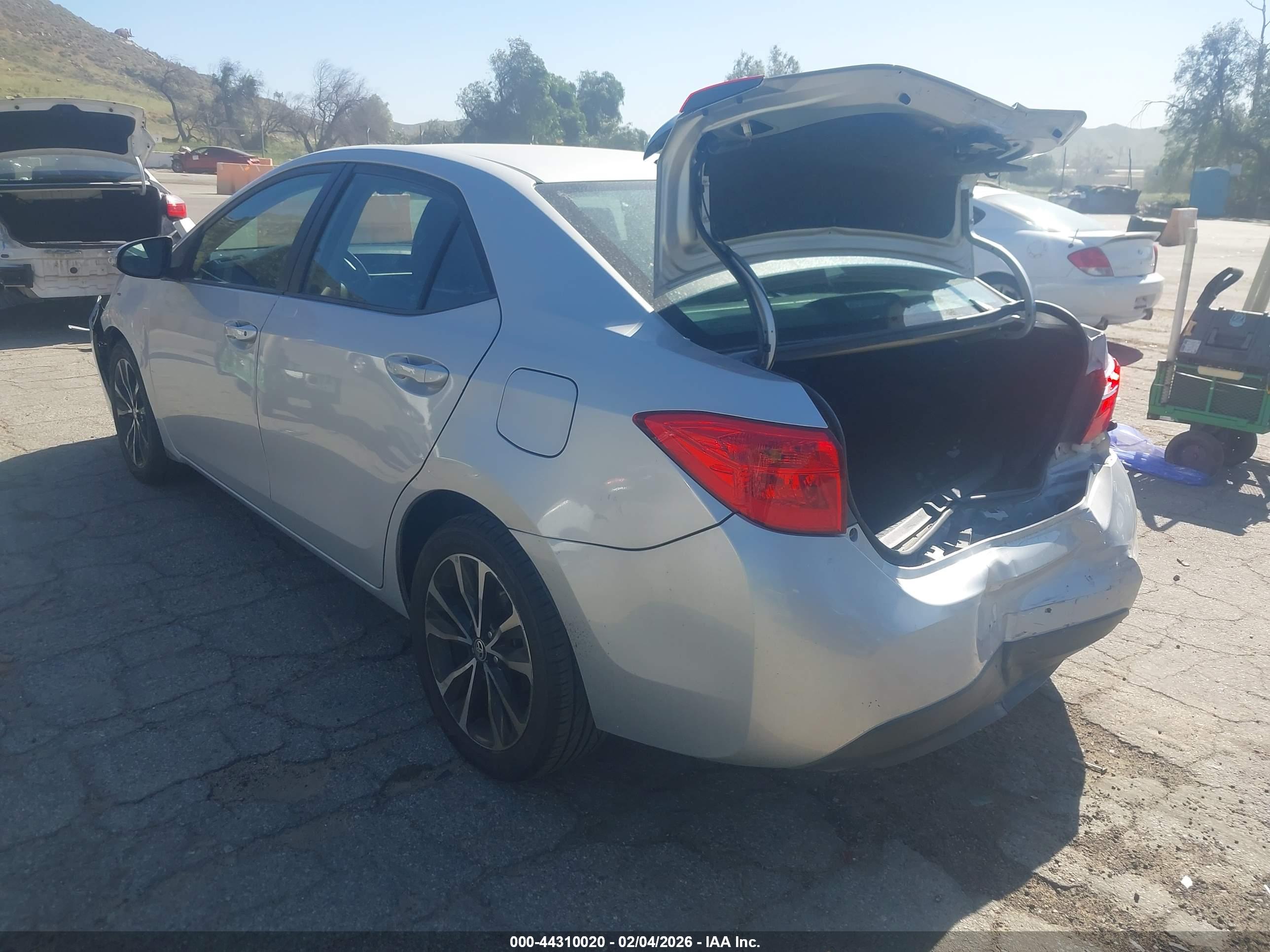 TOYOTA COROLLA image 3