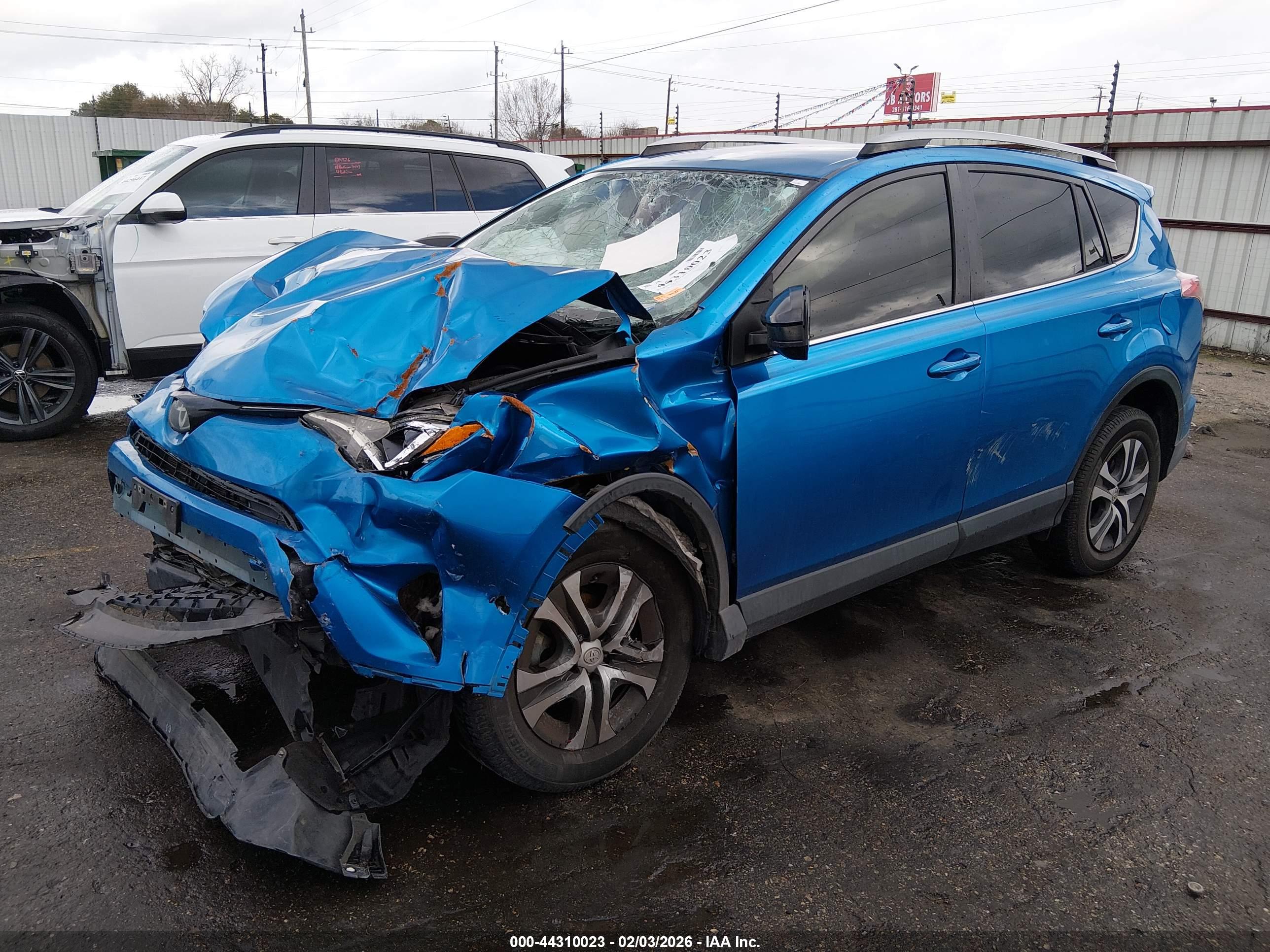 TOYOTA RAV4 image 2