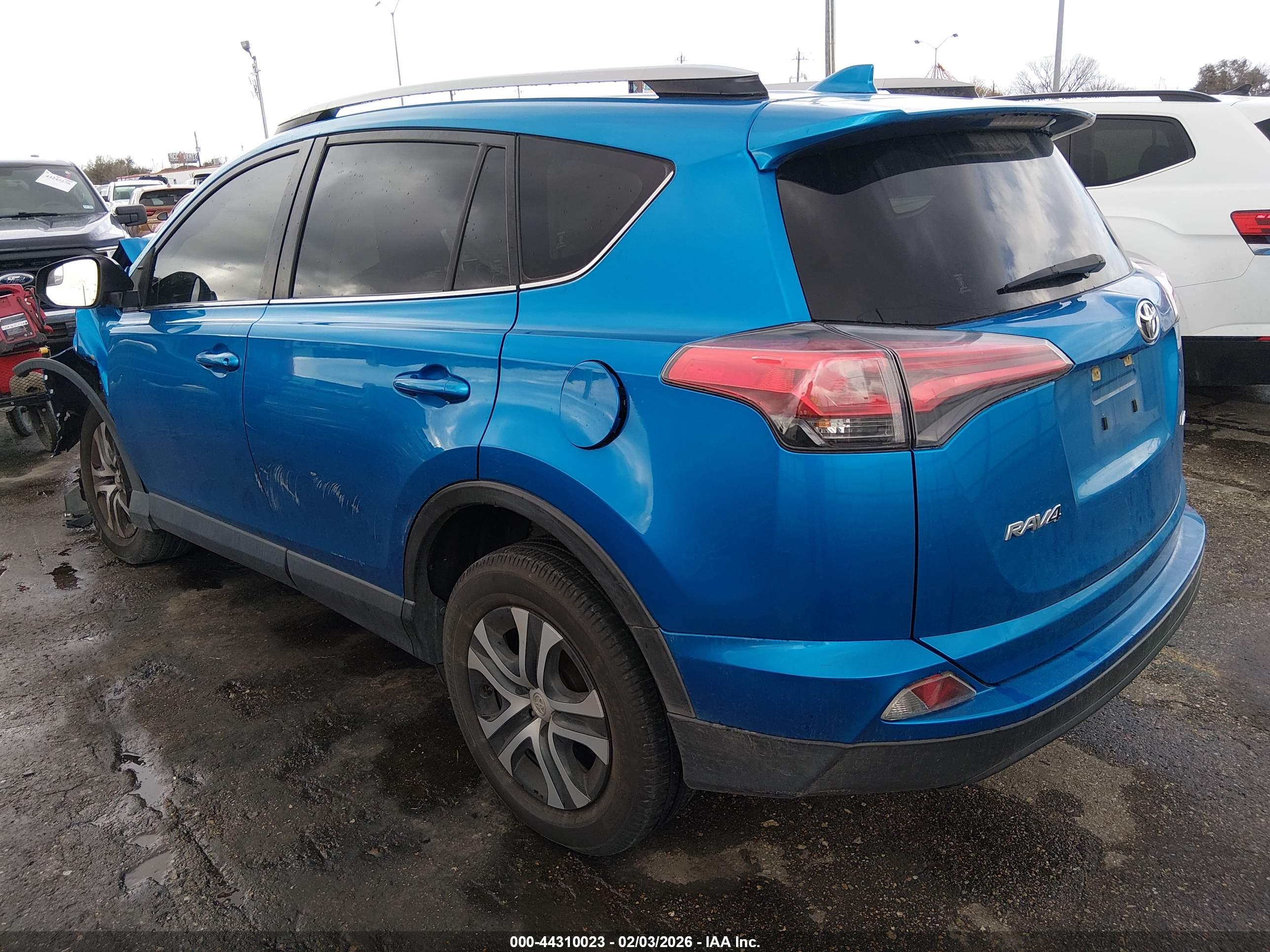 TOYOTA RAV4 image 3