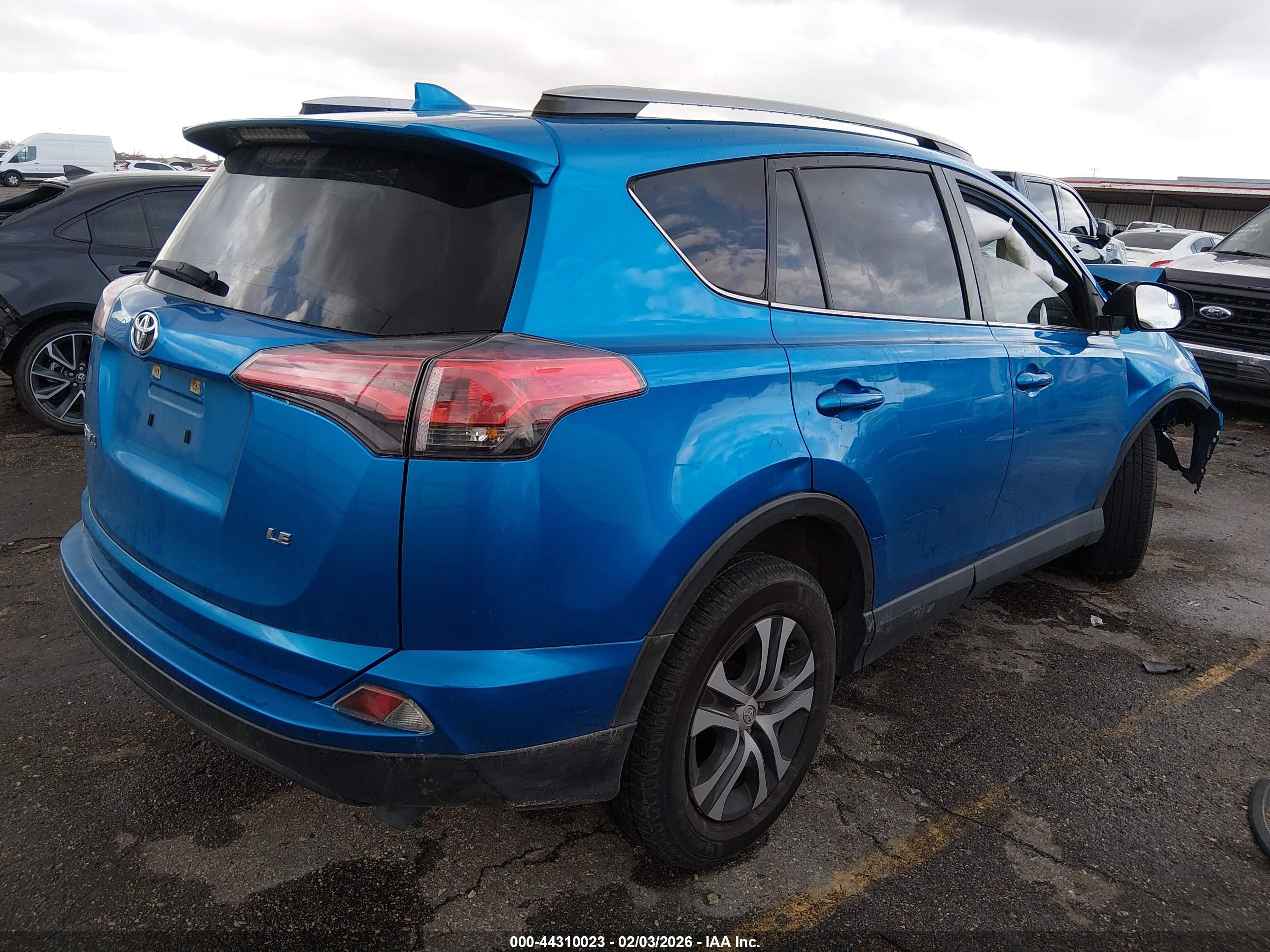 TOYOTA RAV4 image 4