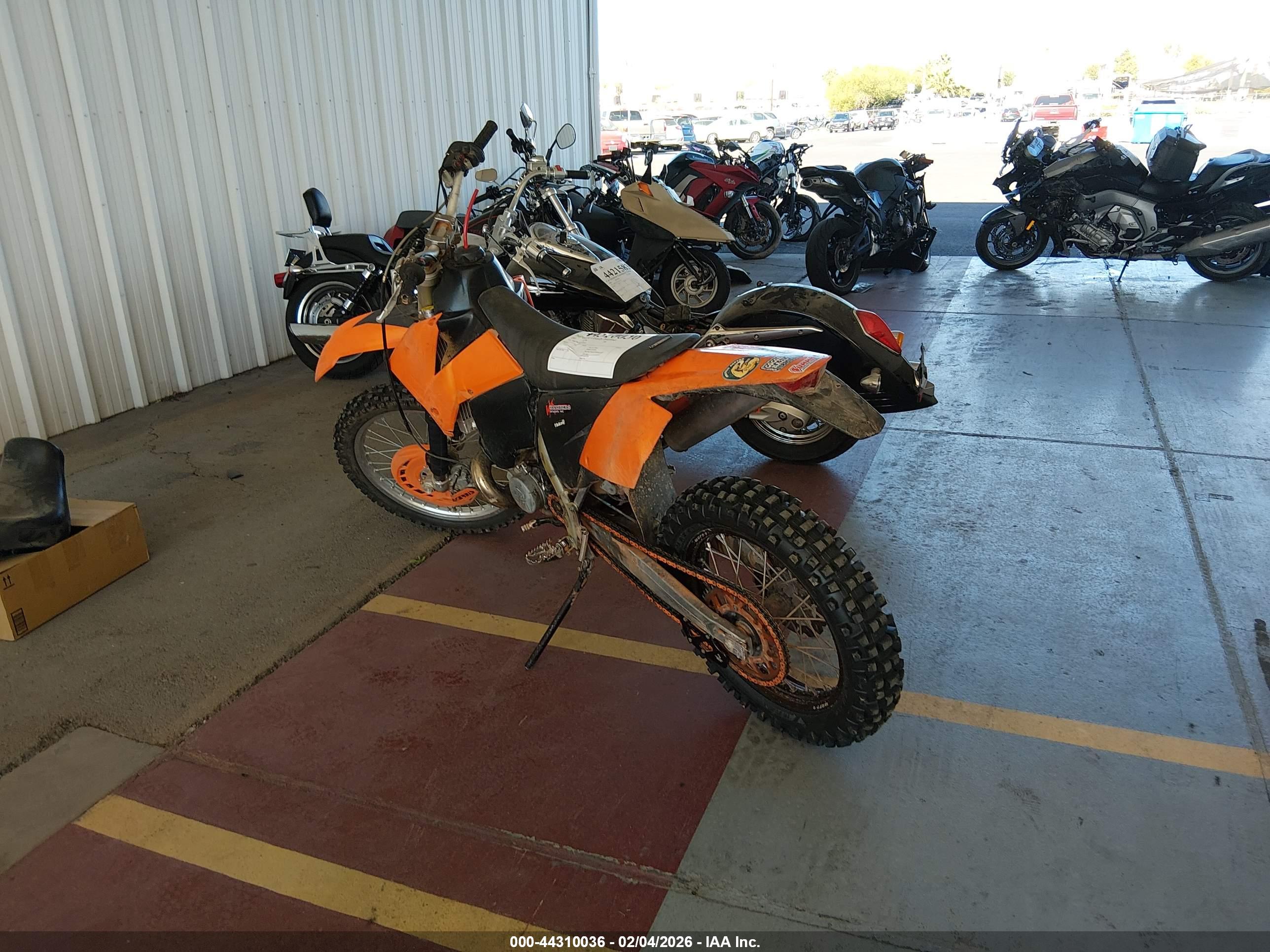 KTM 300 image 3