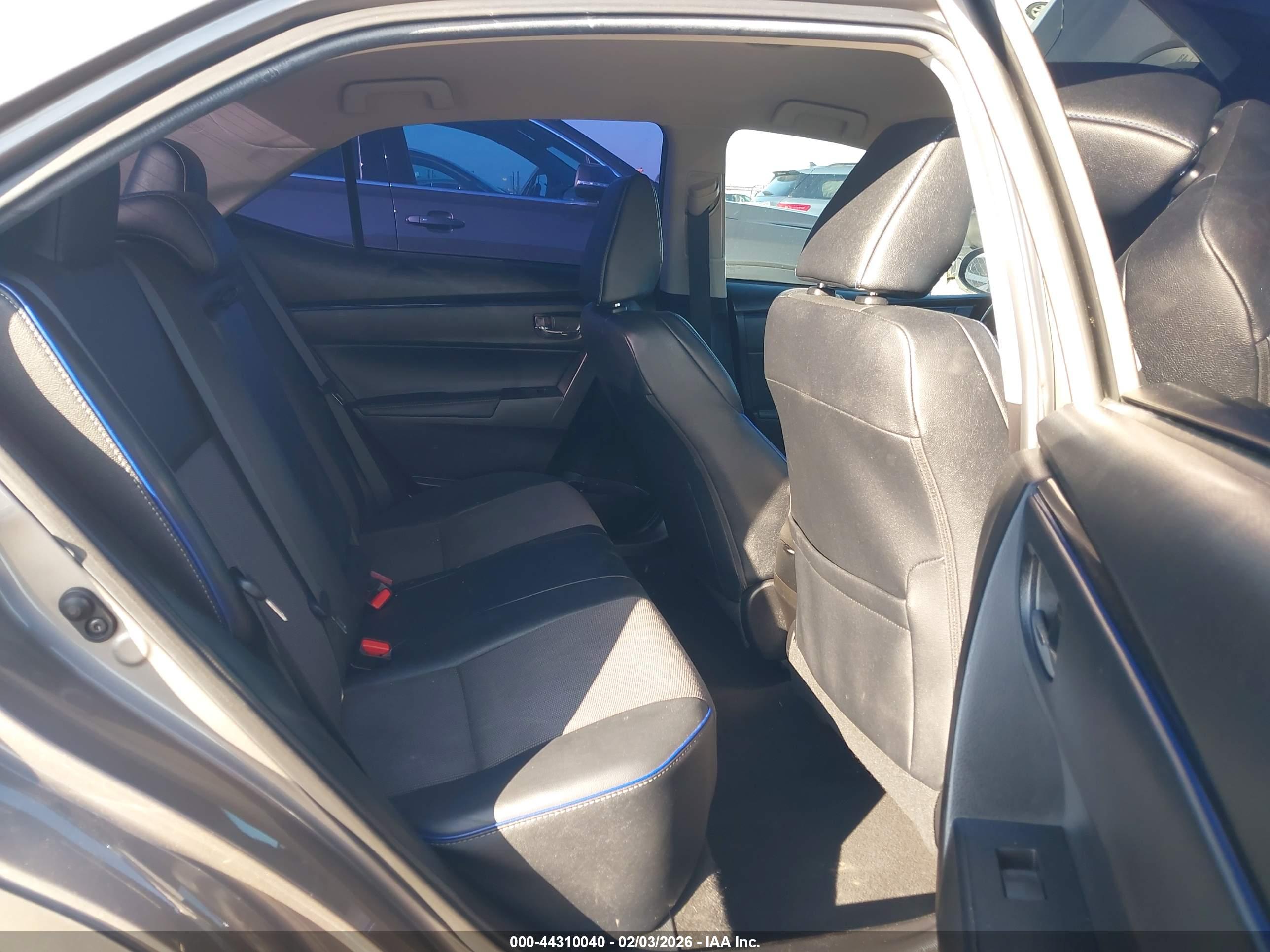 TOYOTA COROLLA image 8