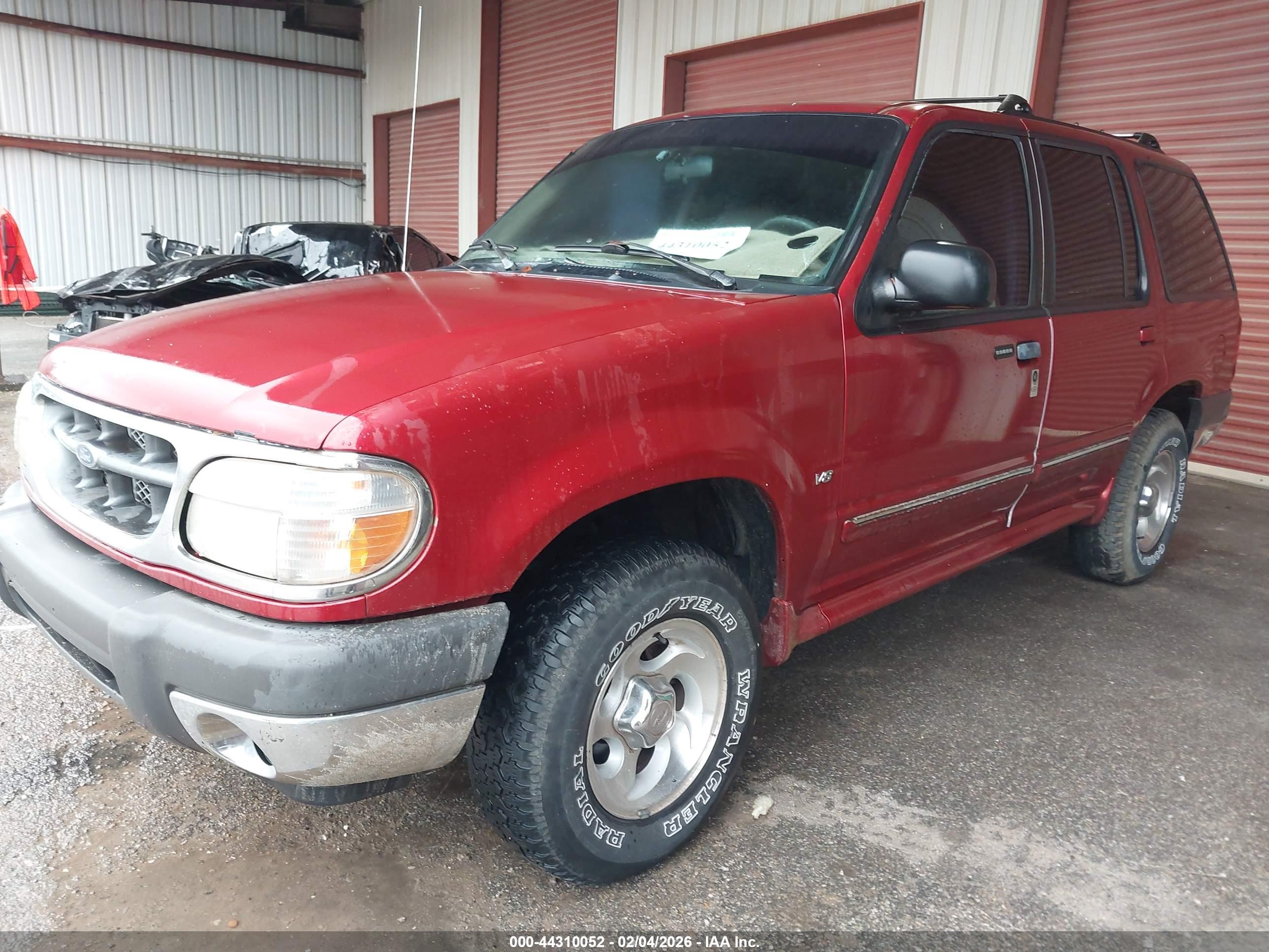 FORD EXPLORER image 2