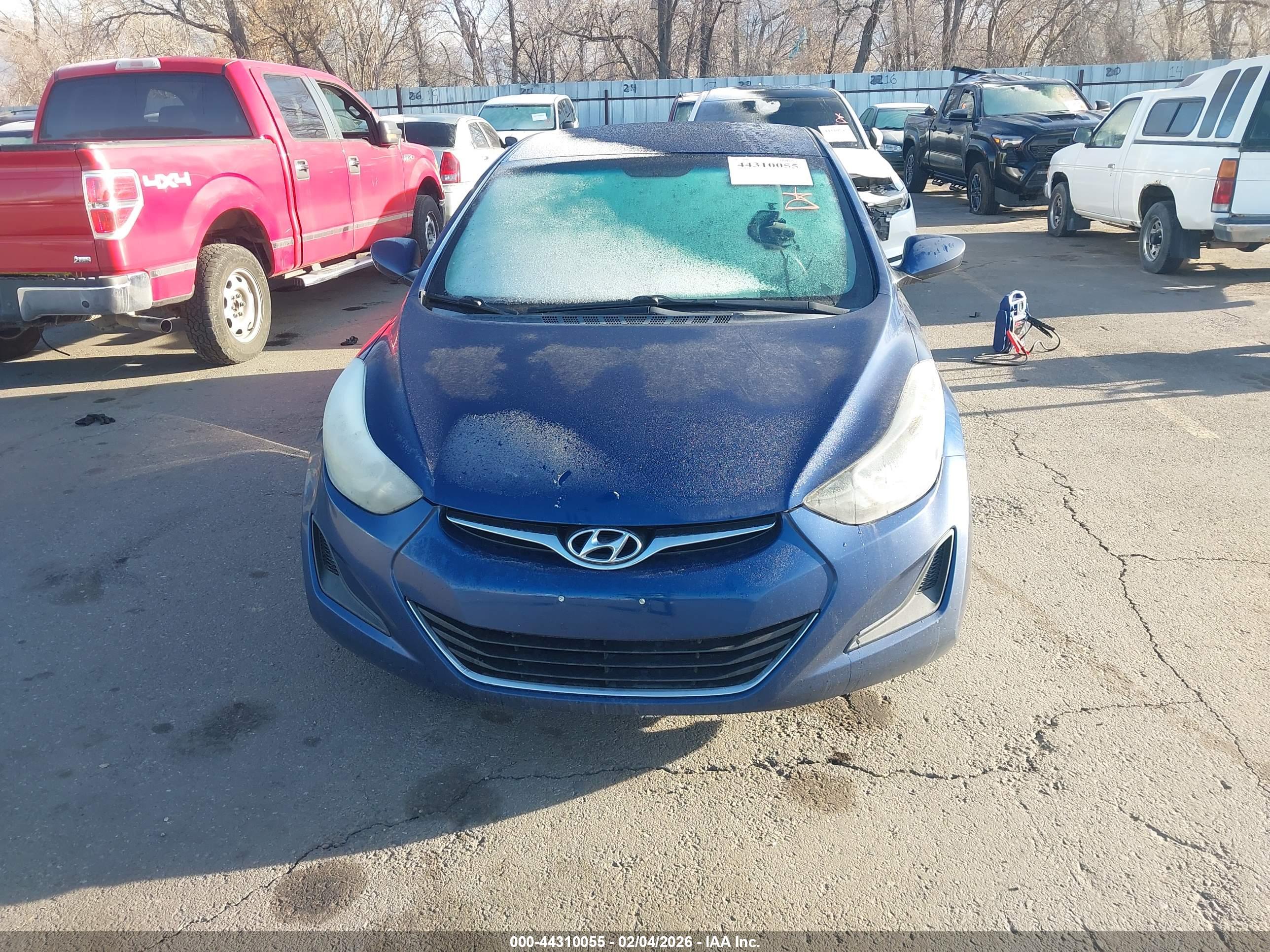 HYUNDAI ELANTRA image 6