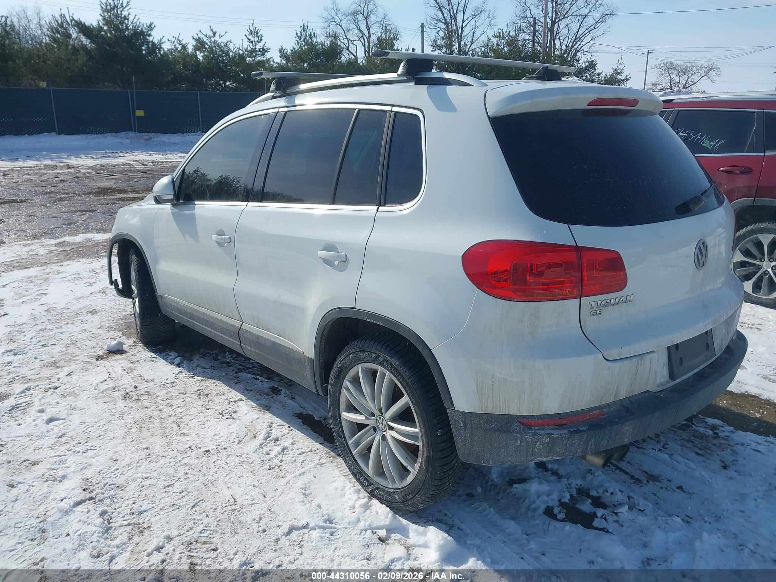 VOLKSWAGEN TIGUAN image 3