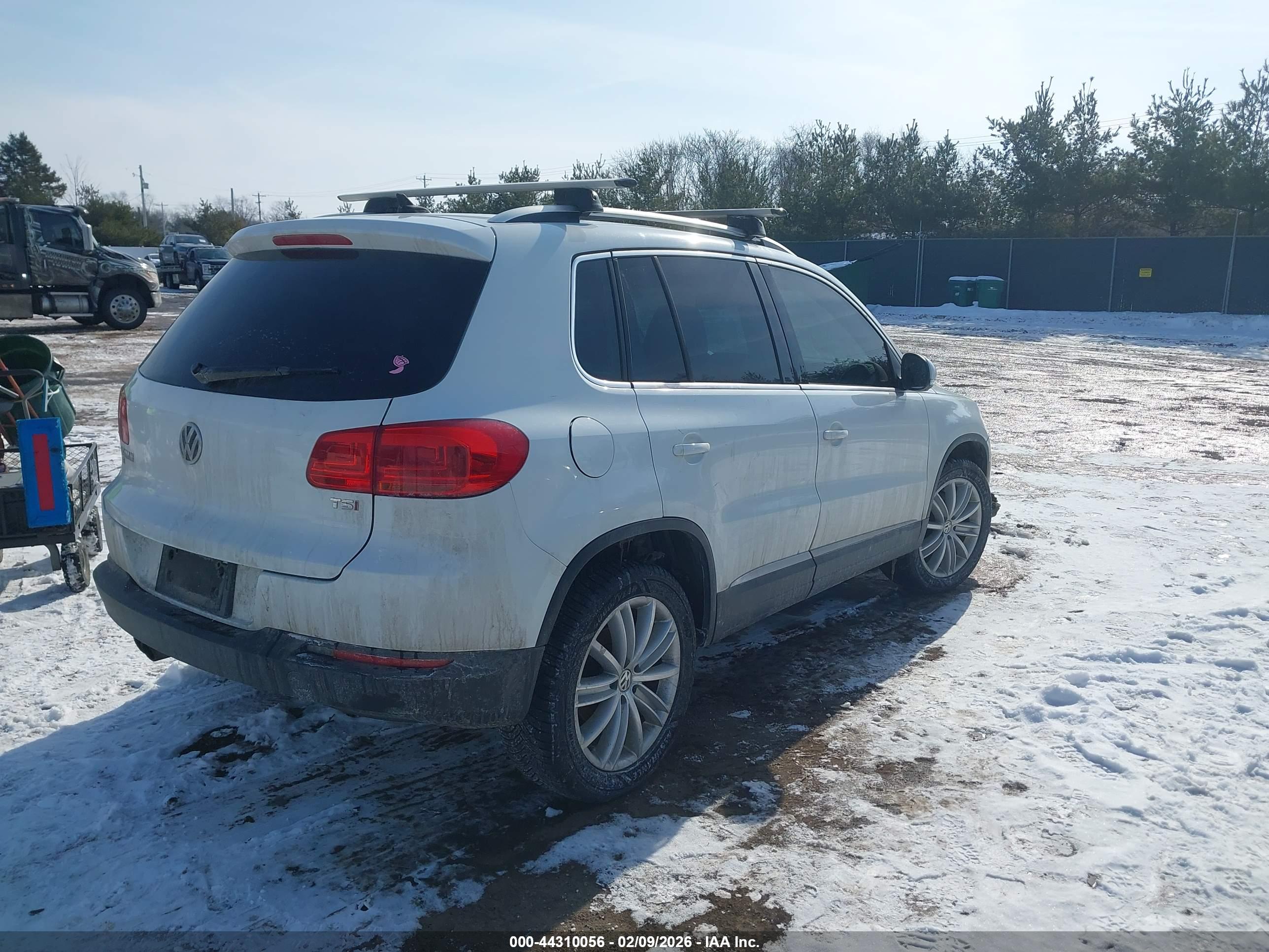 VOLKSWAGEN TIGUAN image 4
