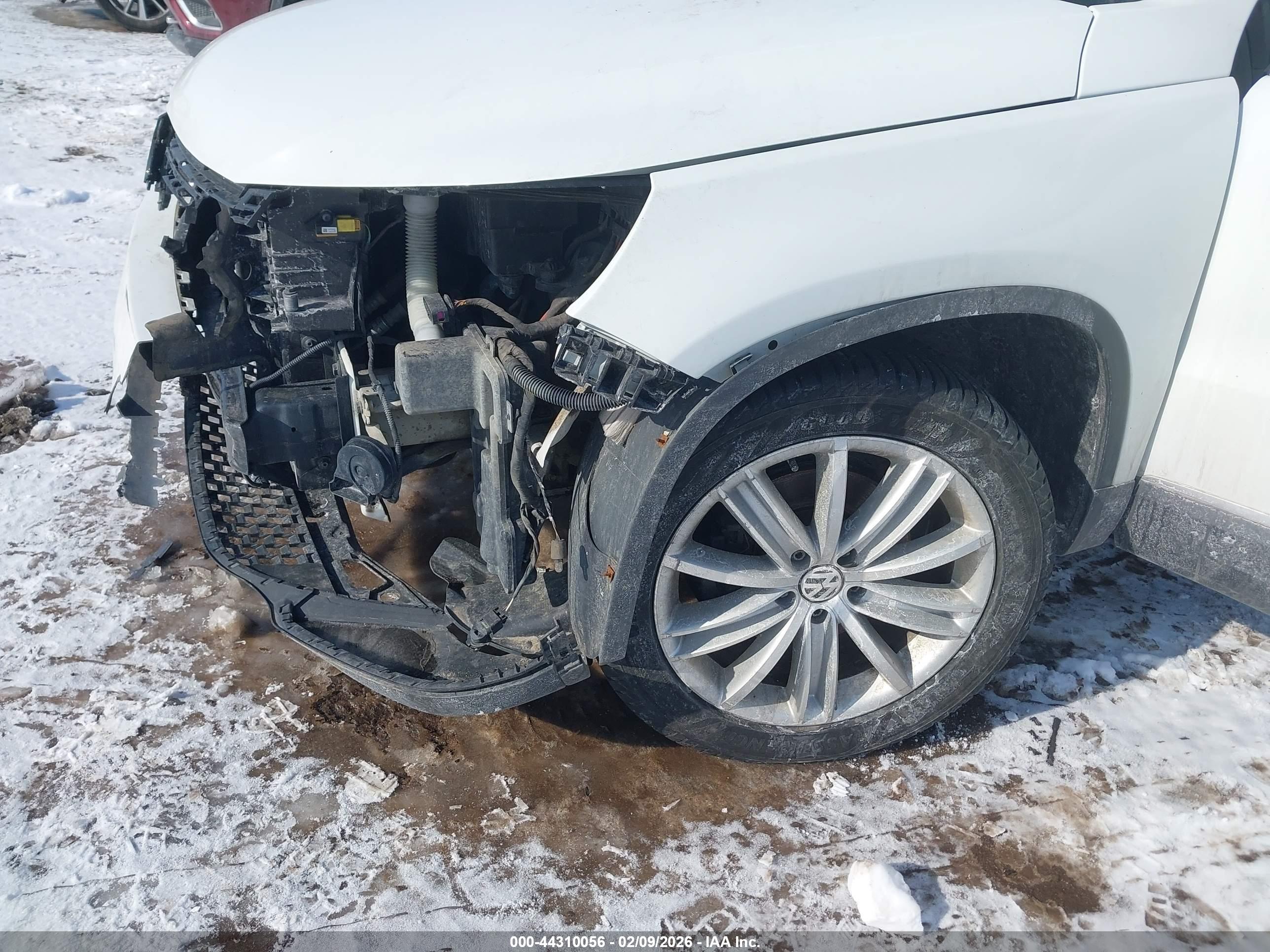 VOLKSWAGEN TIGUAN image 6