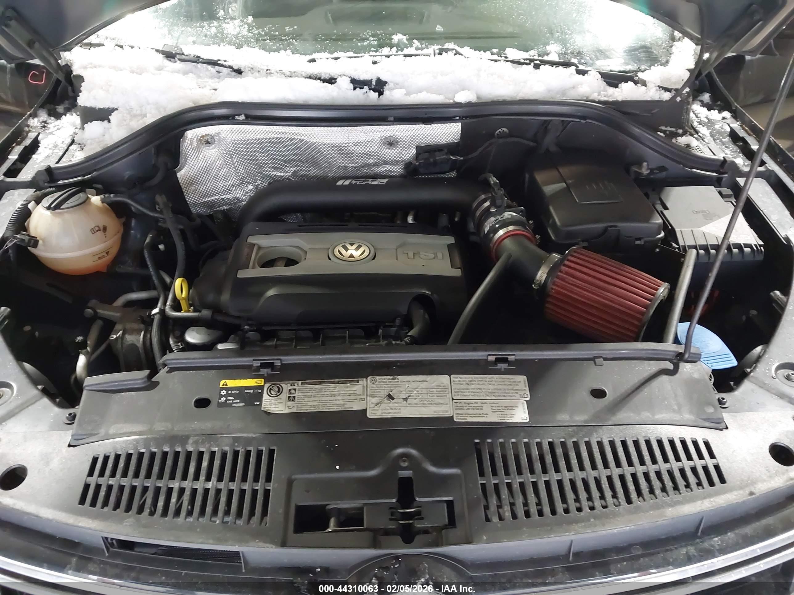 VOLKSWAGEN TIGUAN image 10