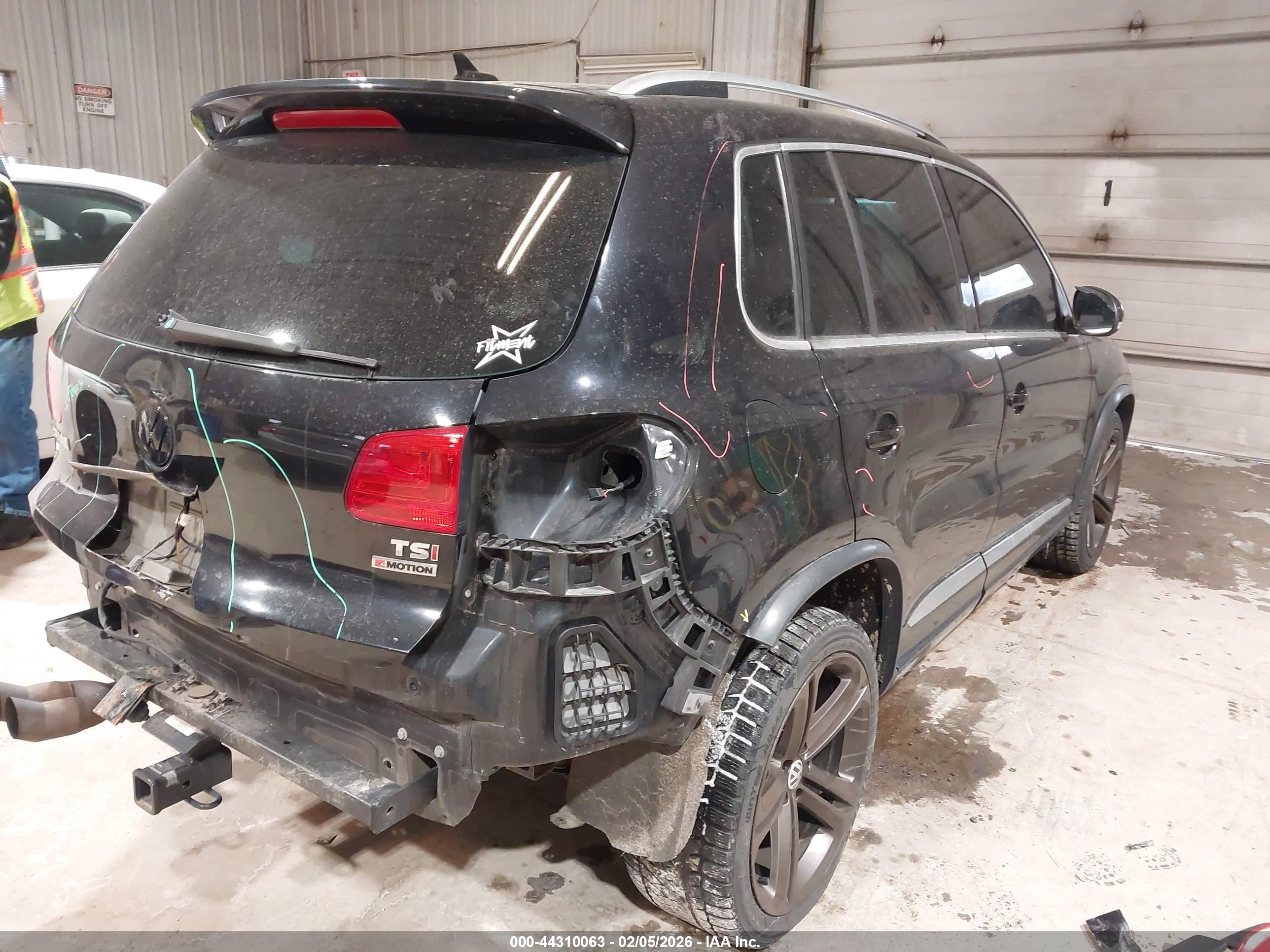 VOLKSWAGEN TIGUAN image 4