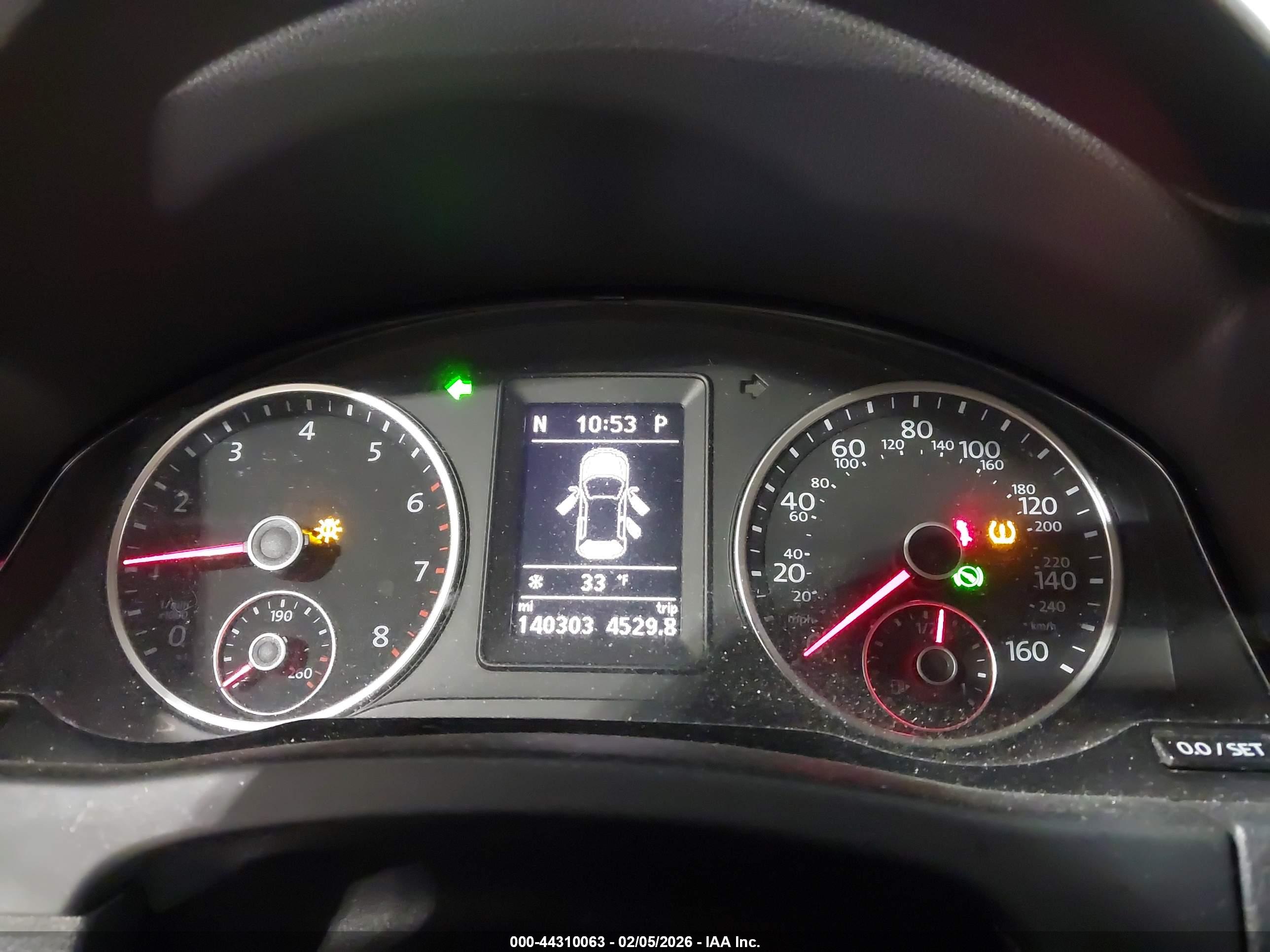VOLKSWAGEN TIGUAN image 7