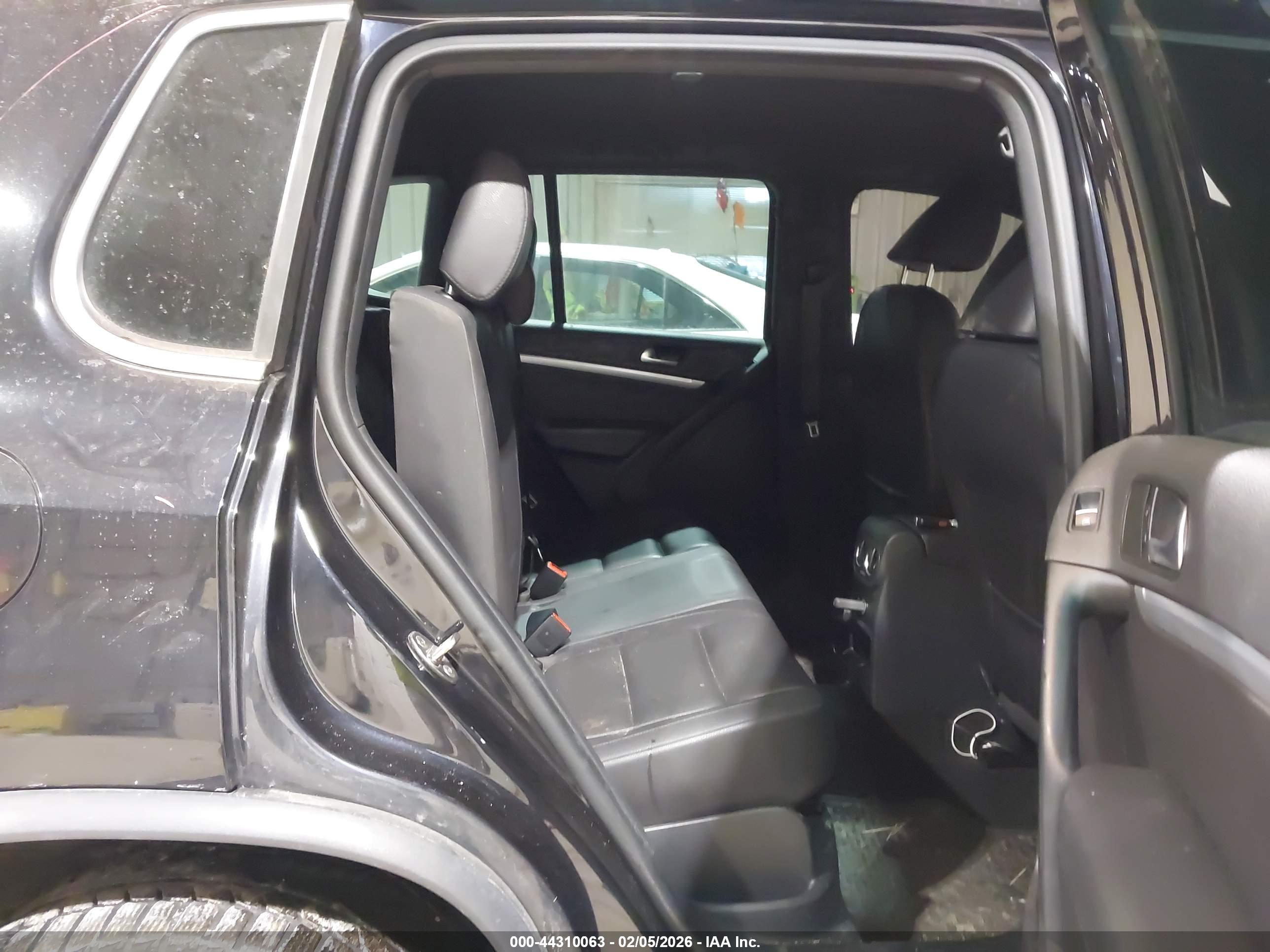 VOLKSWAGEN TIGUAN image 8