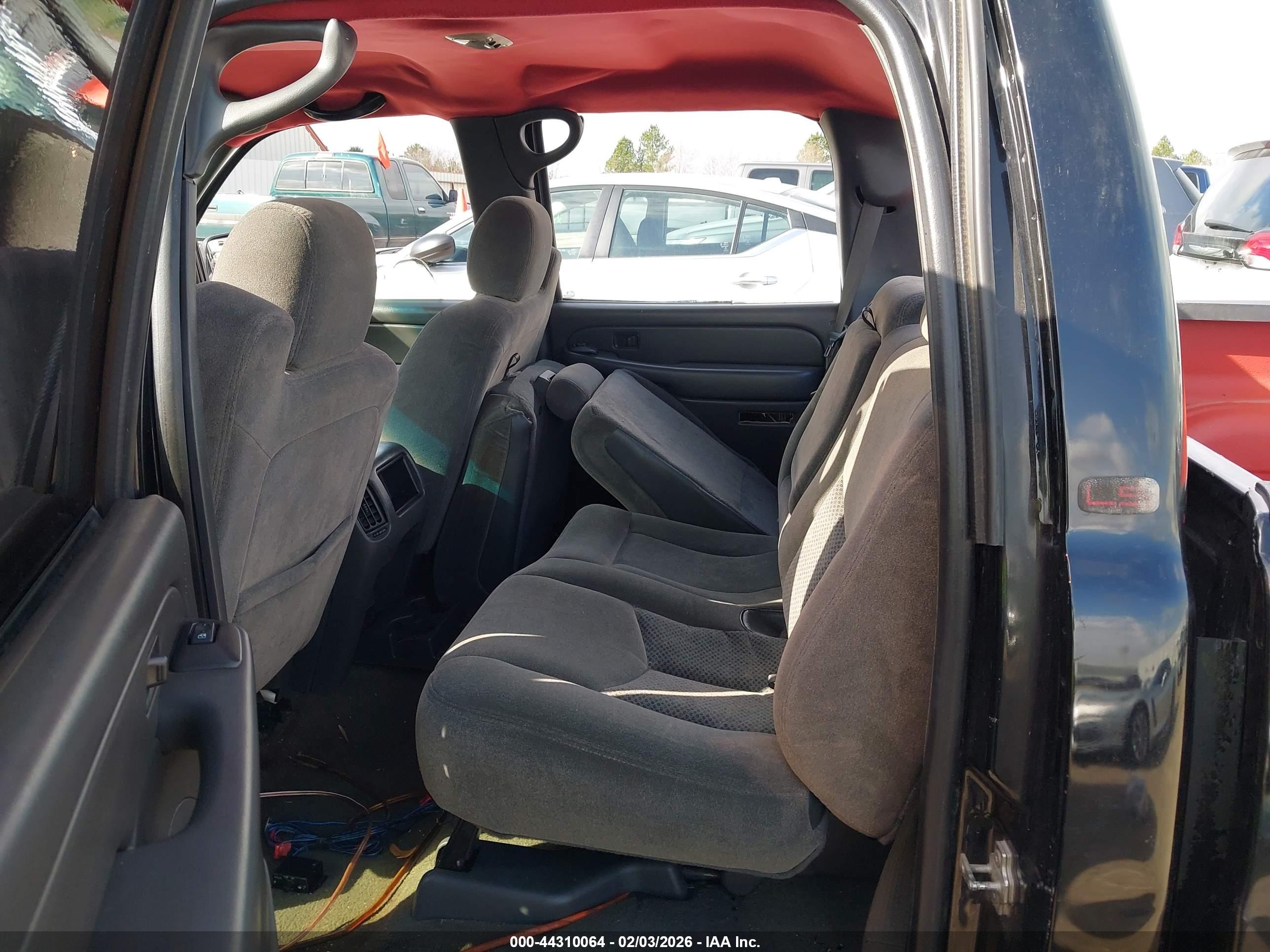 CHEVROLET SILVERADO image 8