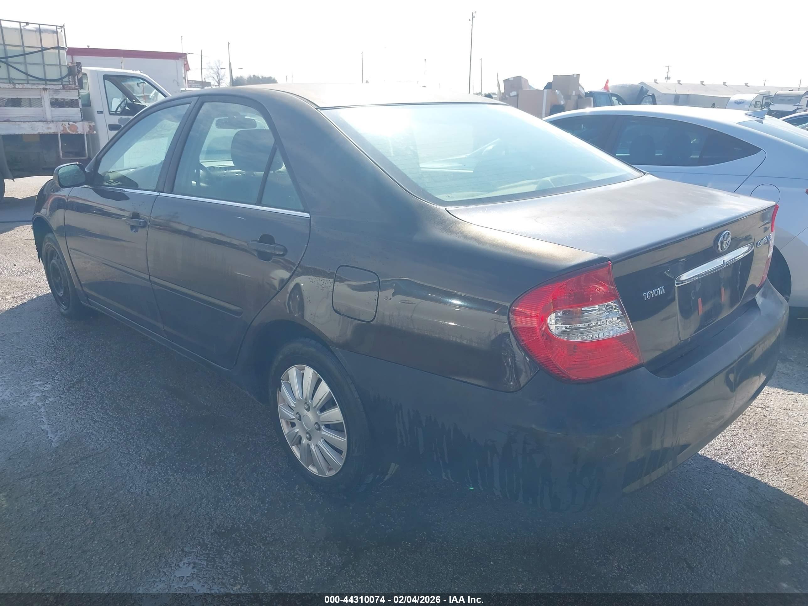 TOYOTA CAMRY image 3