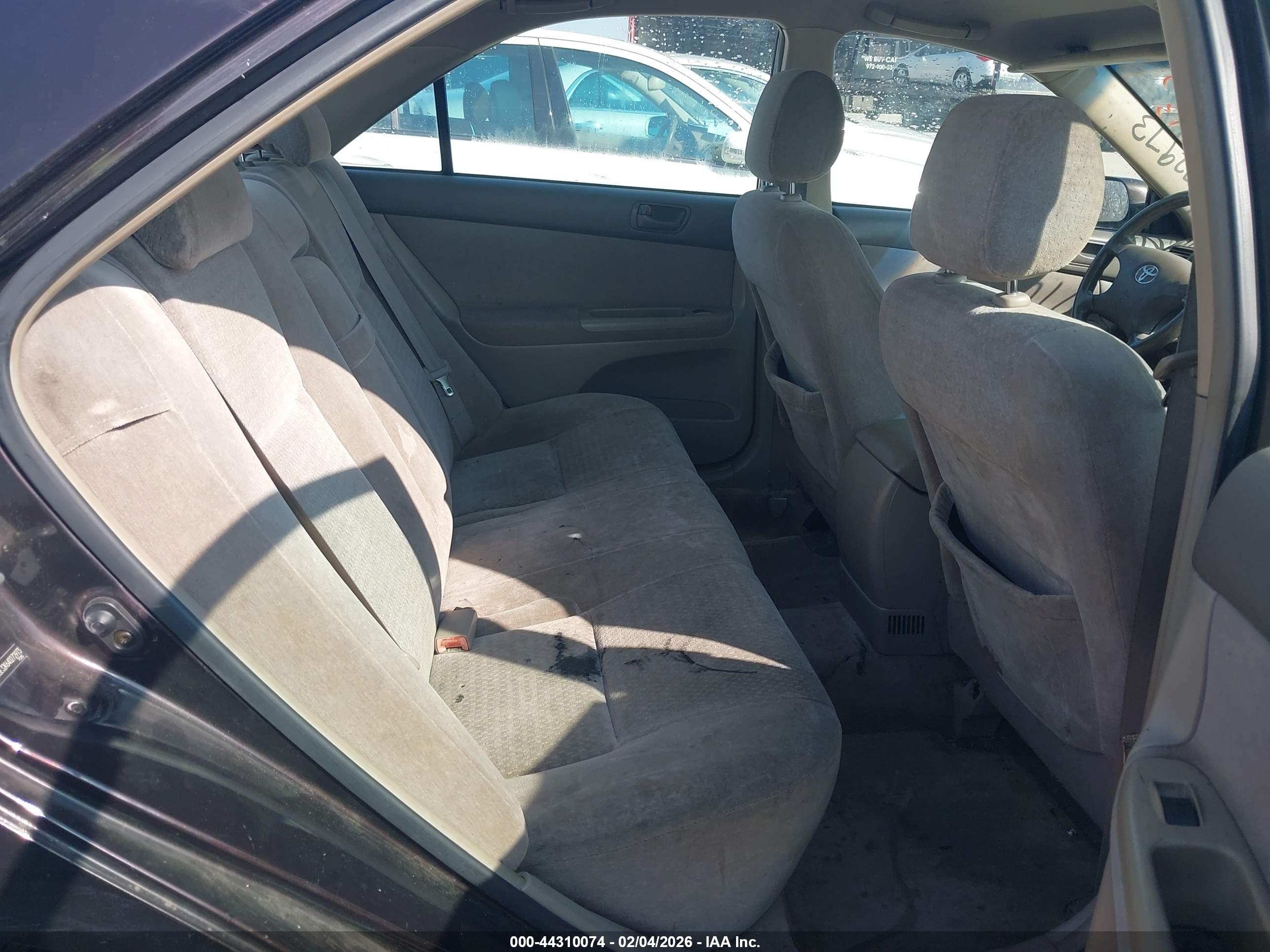 TOYOTA CAMRY image 8
