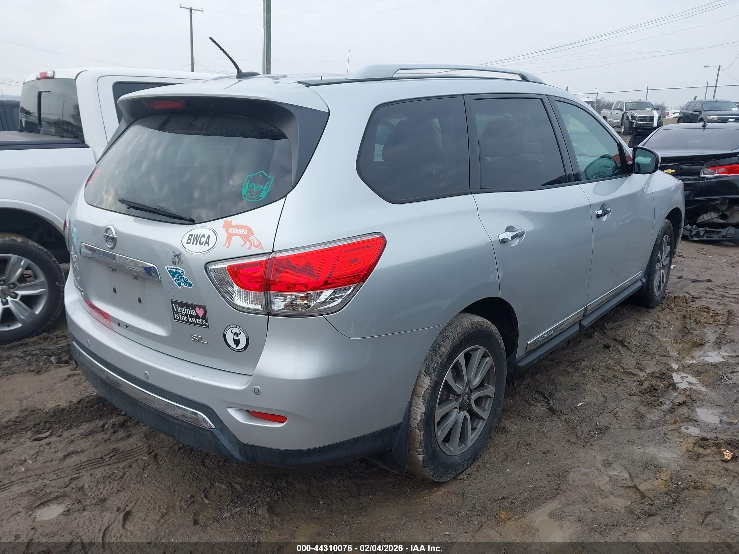 NISSAN PATHFINDER image 4