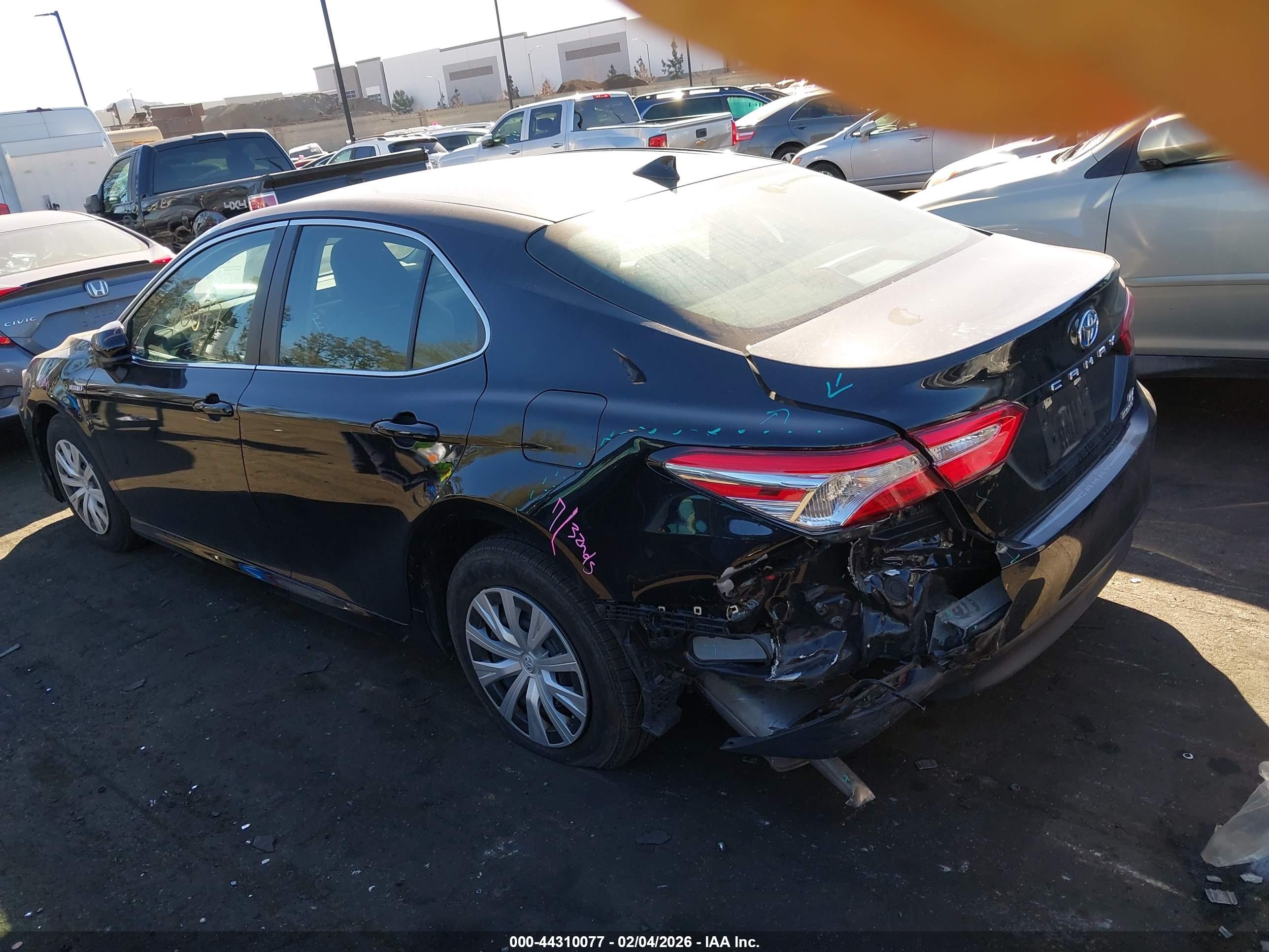 TOYOTA CAMRY image 6