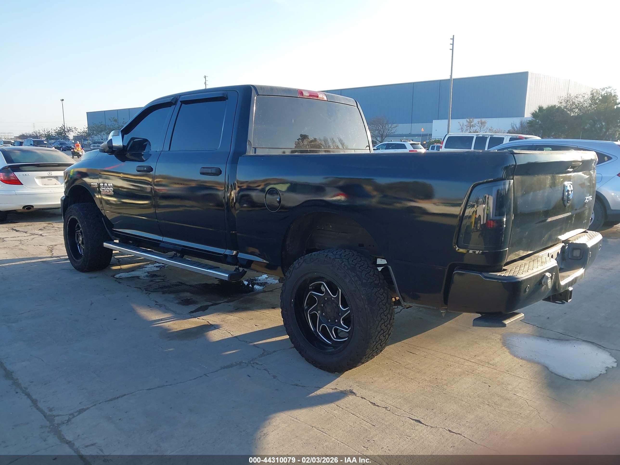RAM 2500 image 3