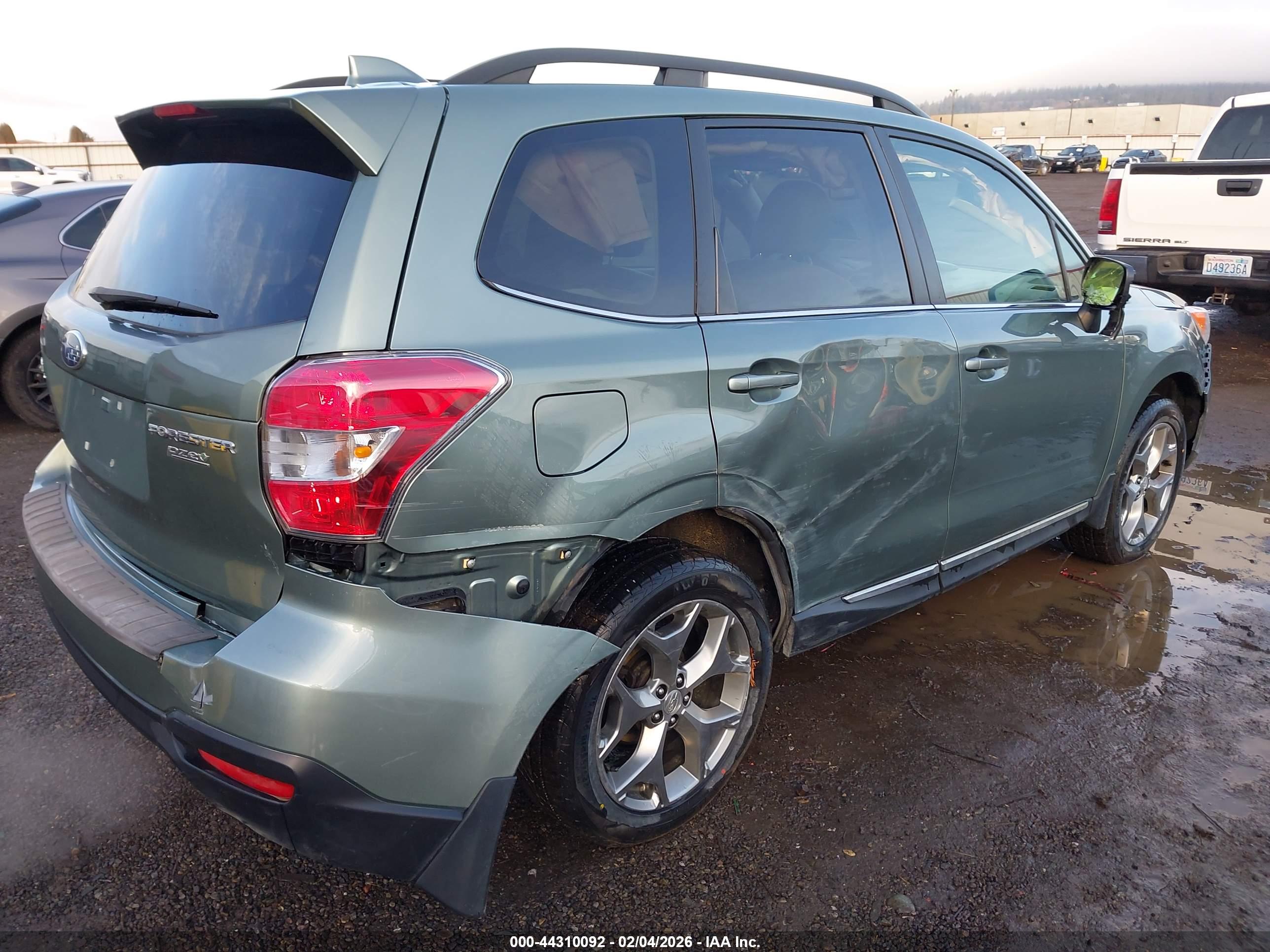 SUBARU FORESTER image 4