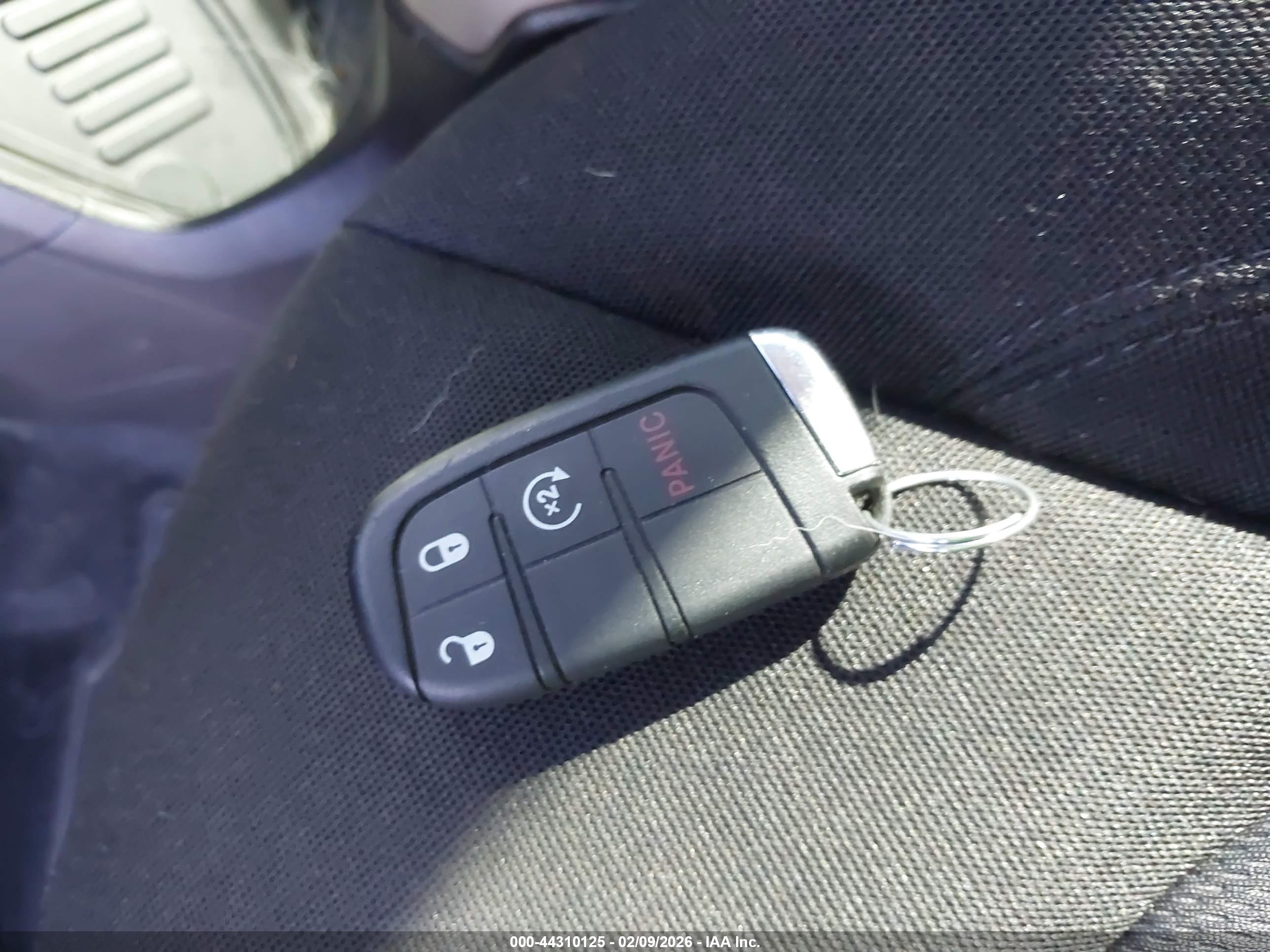 JEEP RENEGADE image 11