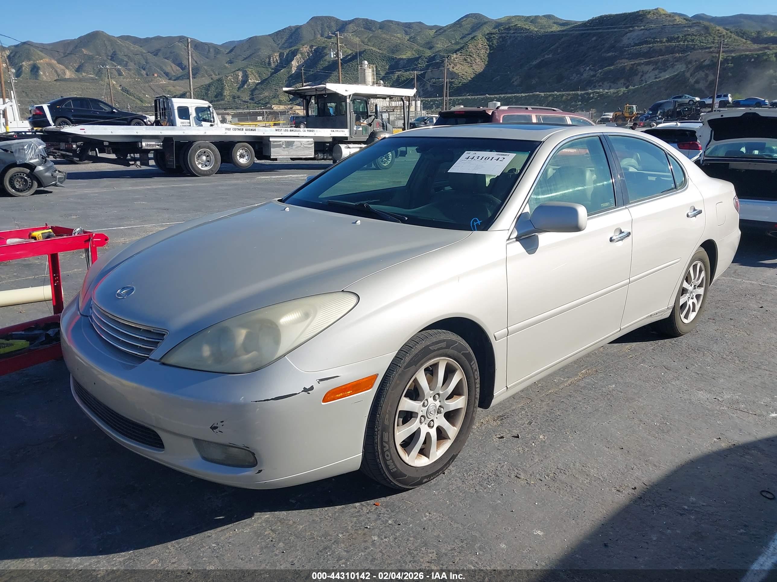 LEXUS ES image 2